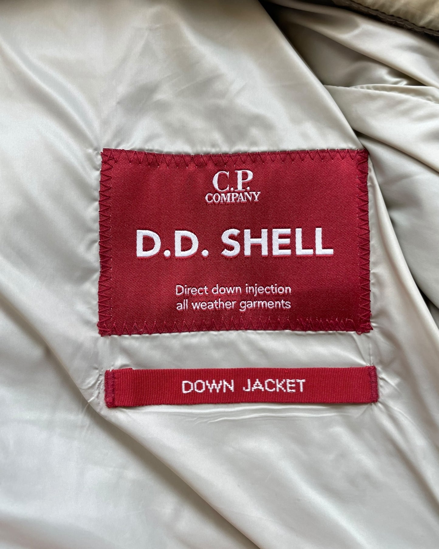 C.P company D.D shell doudoune