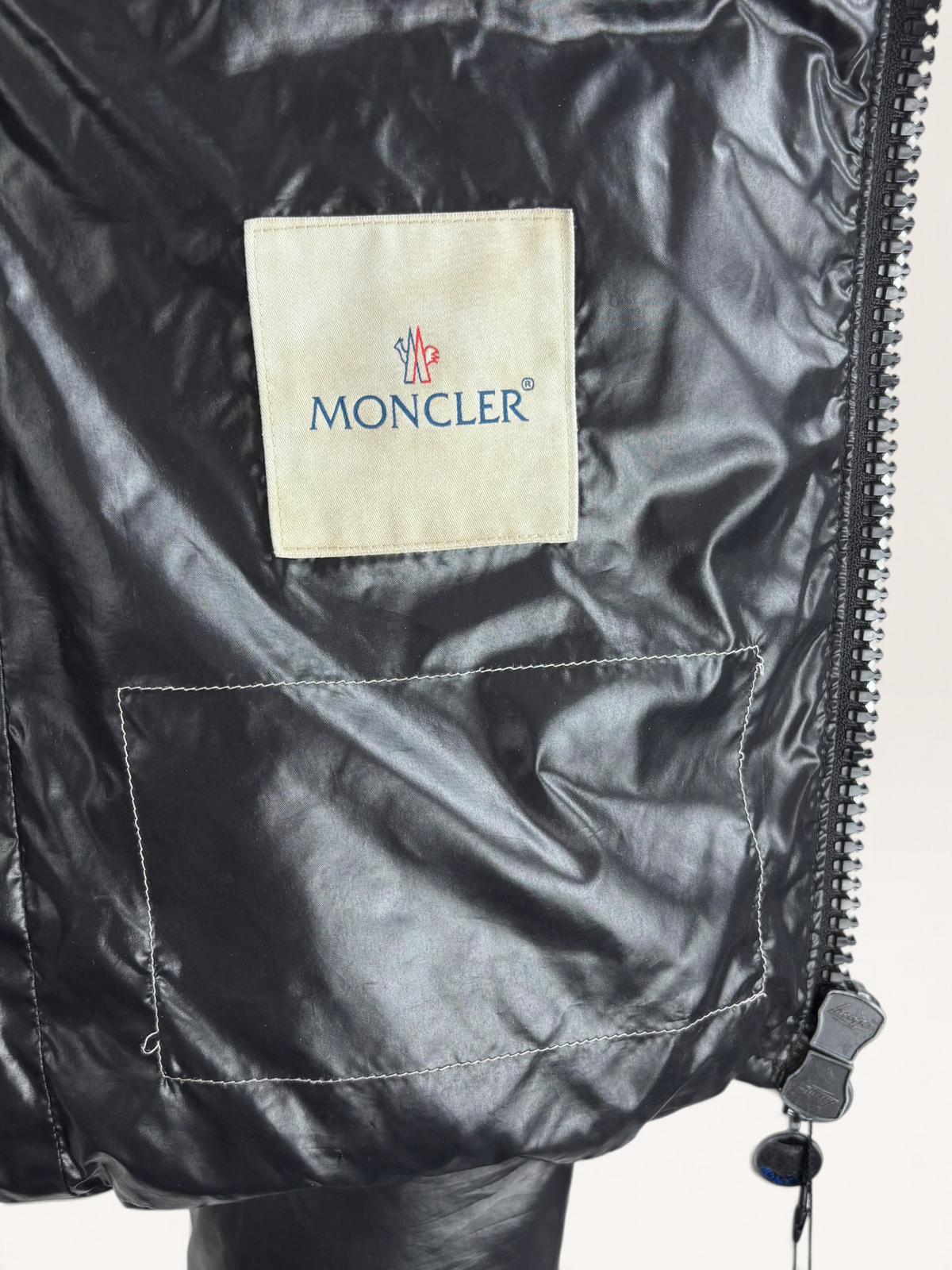 Moncler doudoune noir brilliante