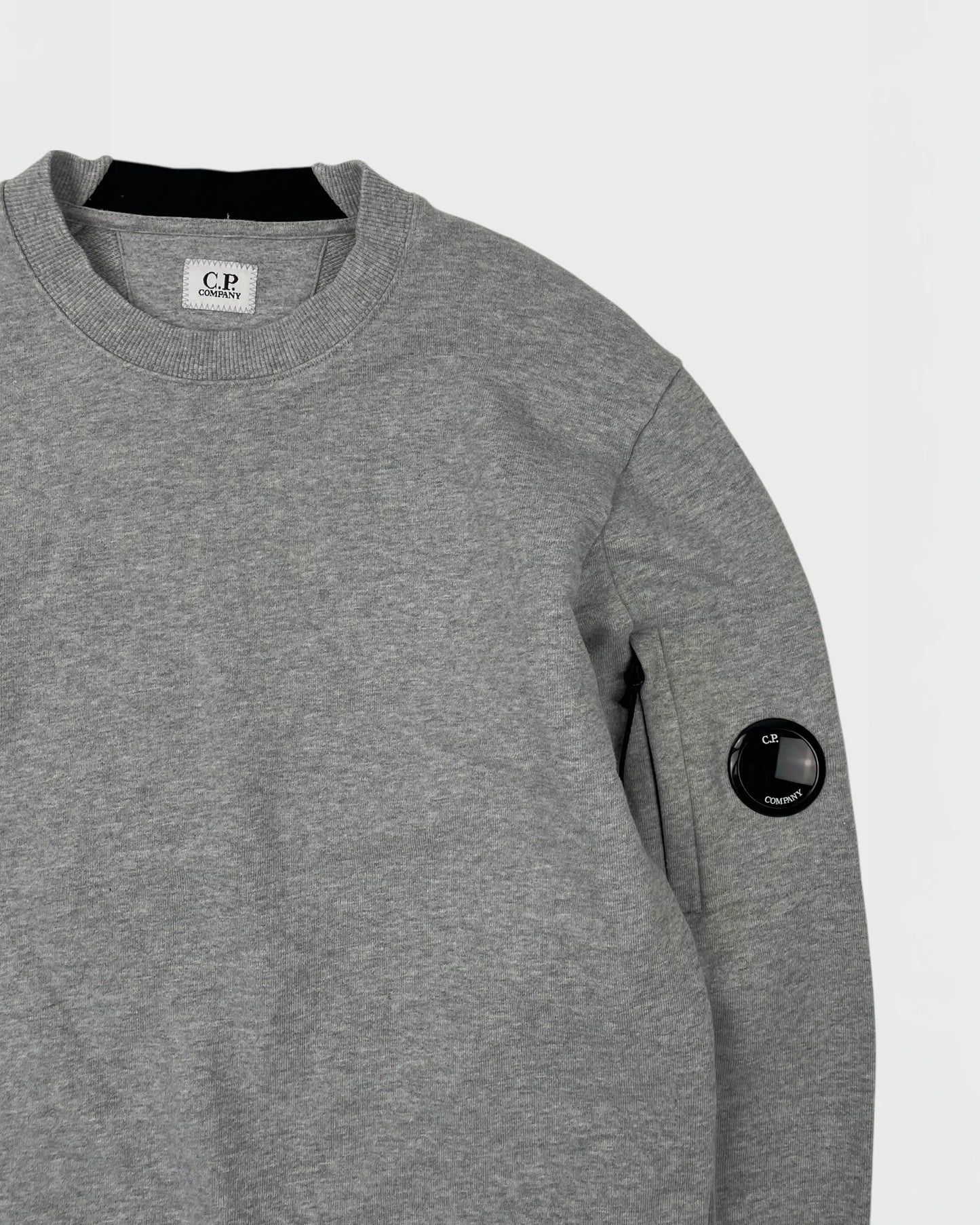C.P. Company pull