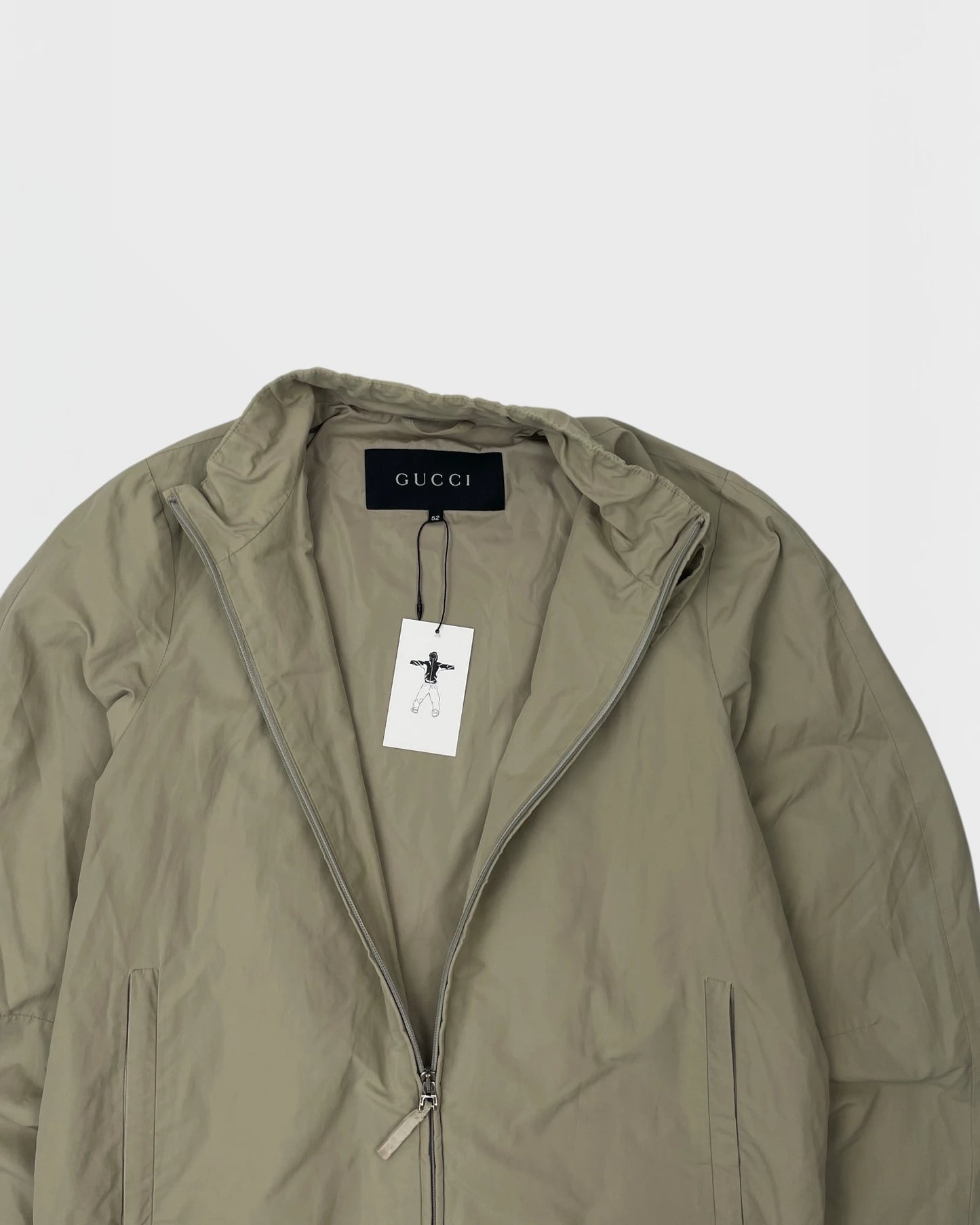 Gucci veste