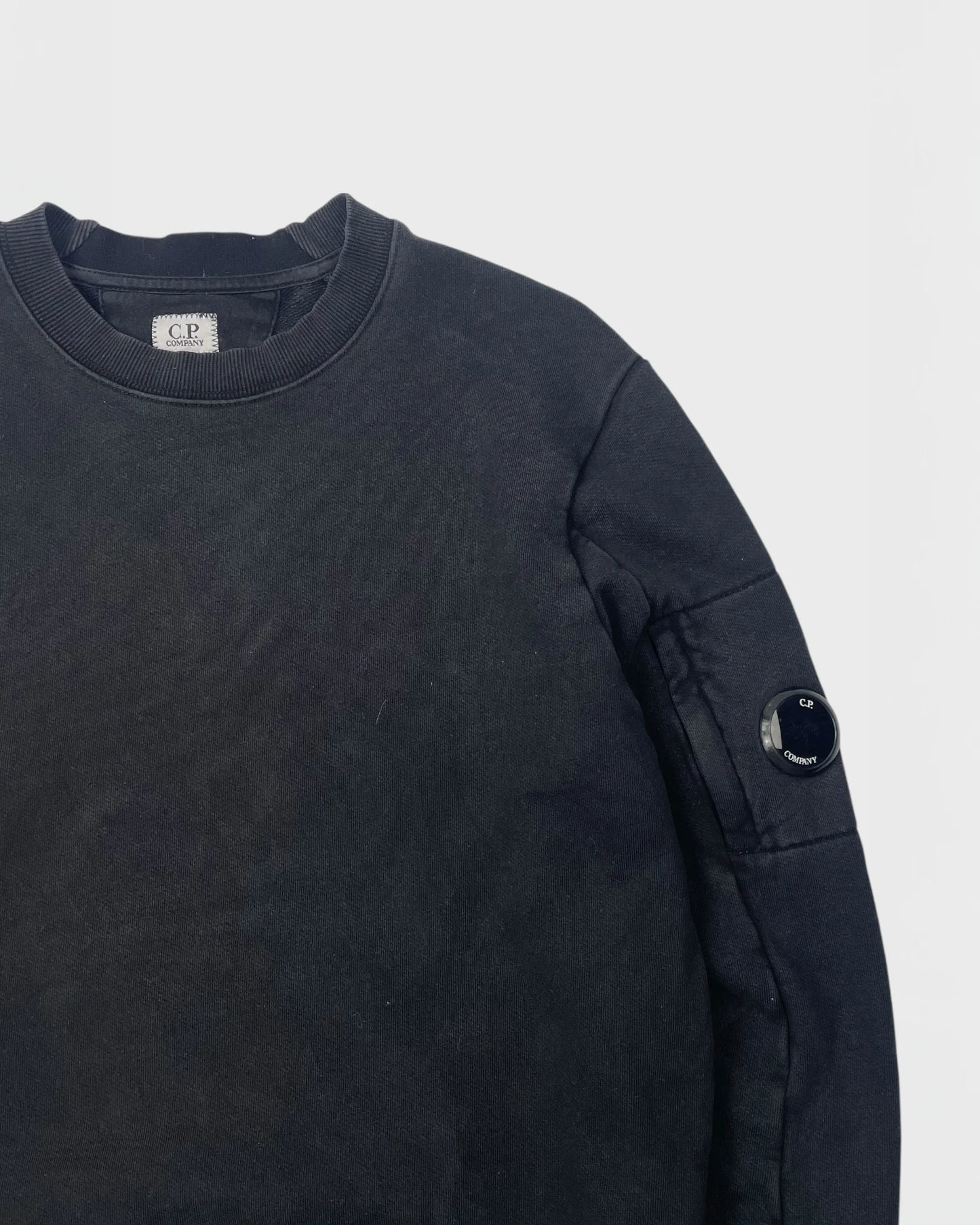 C.P. Company pull