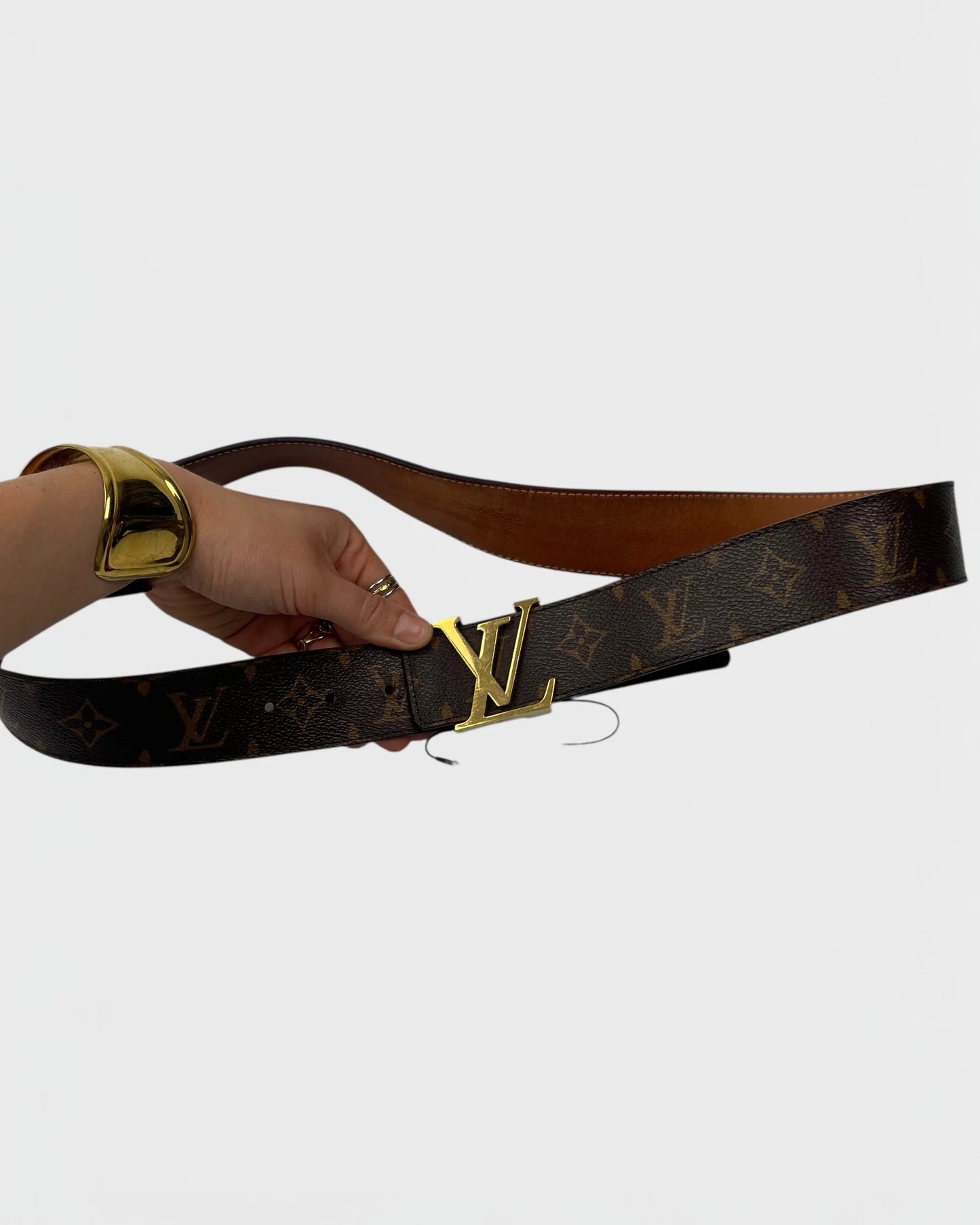 Louis Vuitton initial ceinture