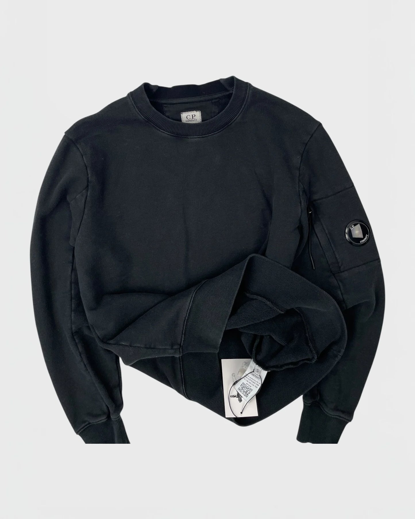 C.P. Company pull