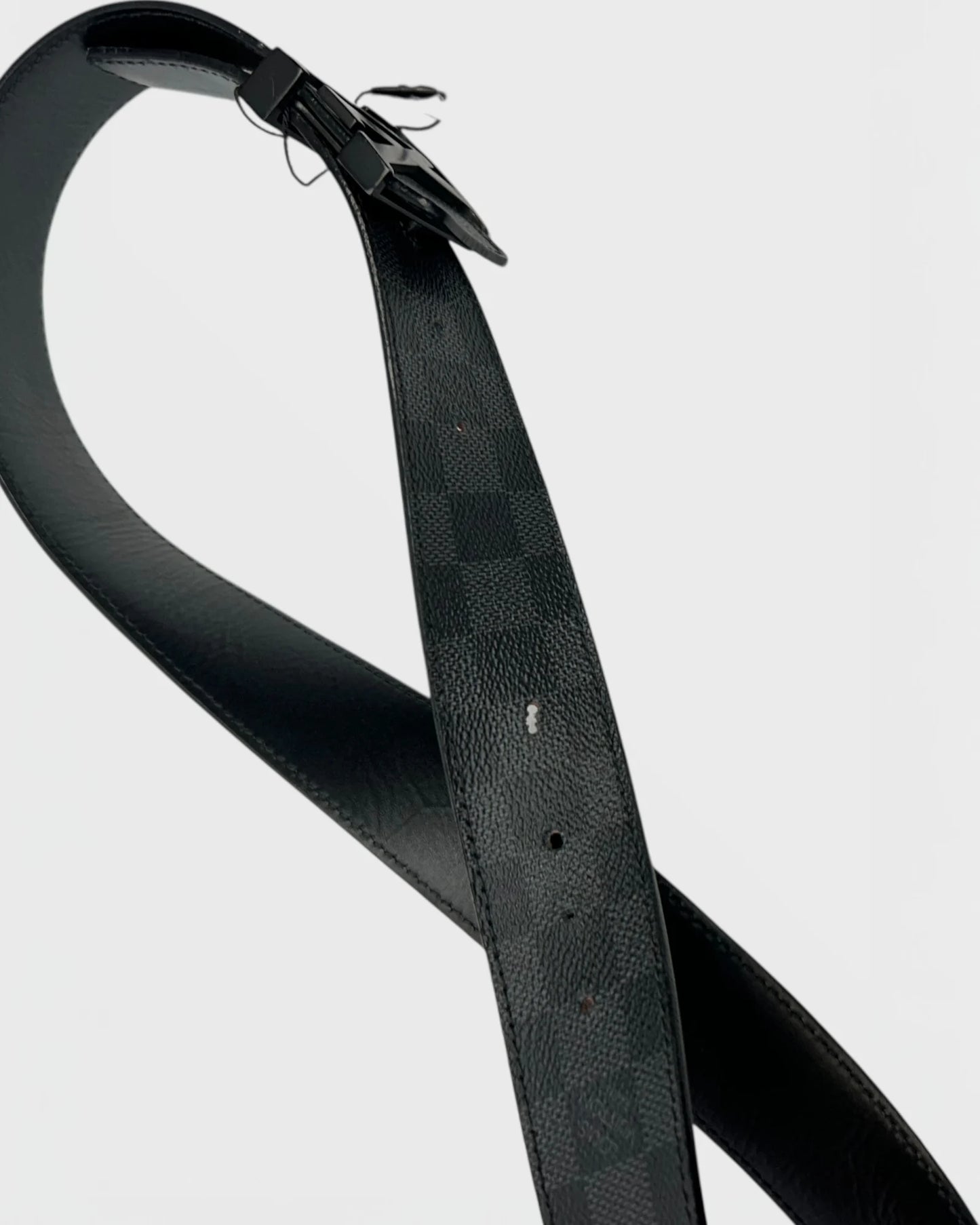 Louis Vuitton initial ceinture