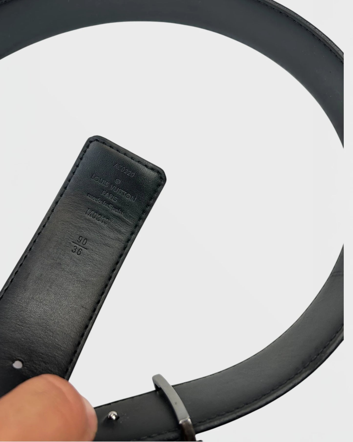 Louis Vuitton initial ceinture