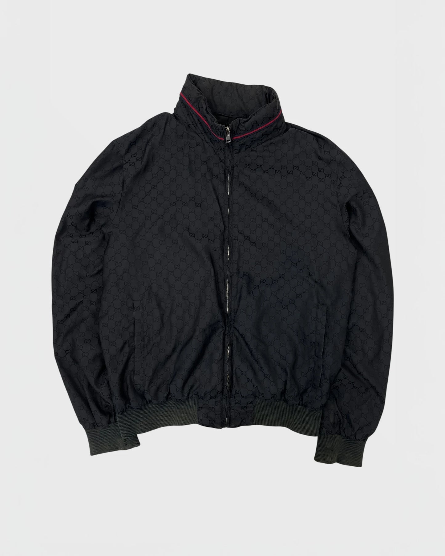 Gucci veste