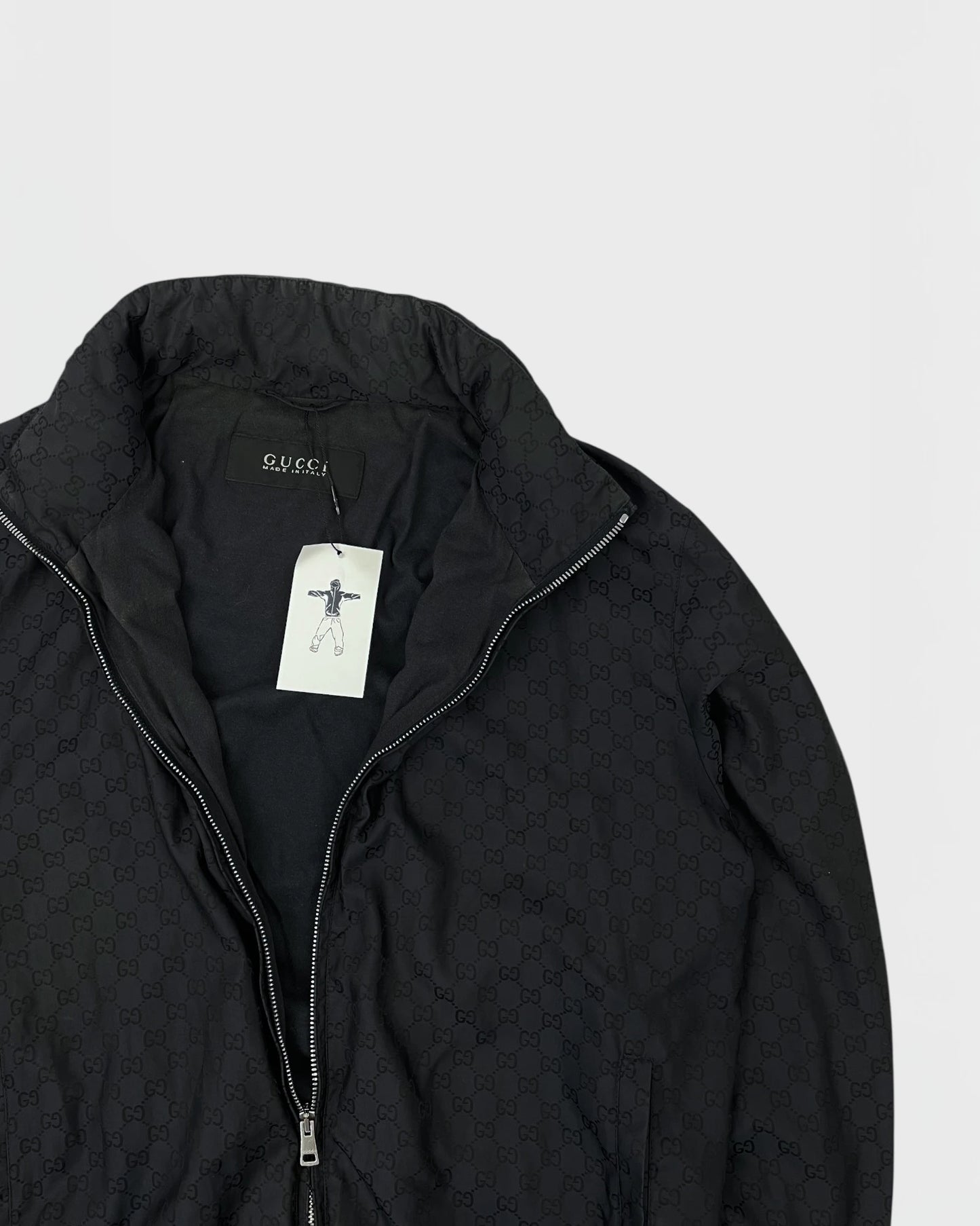 Gucci veste
