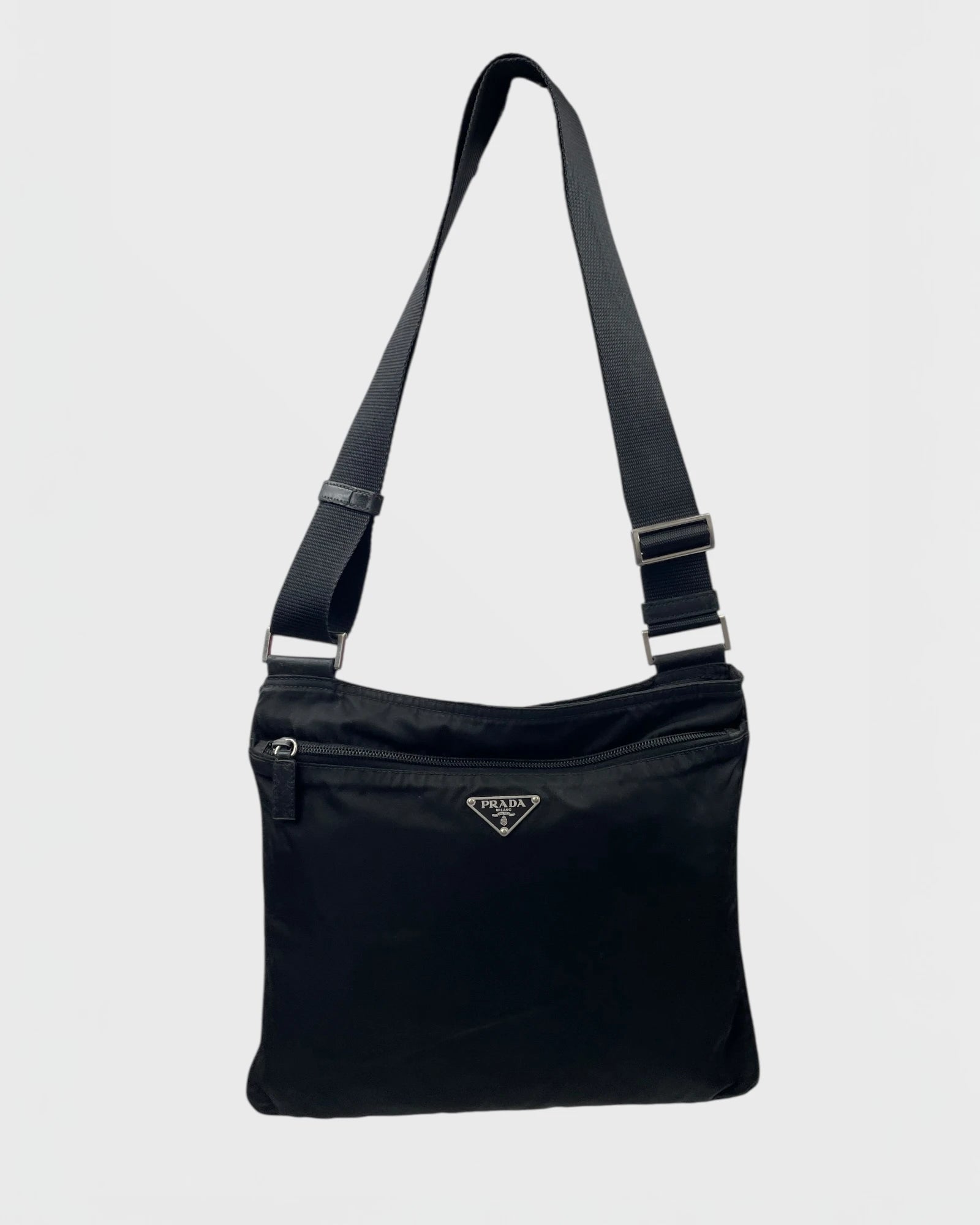 Prada flat bag sacoche