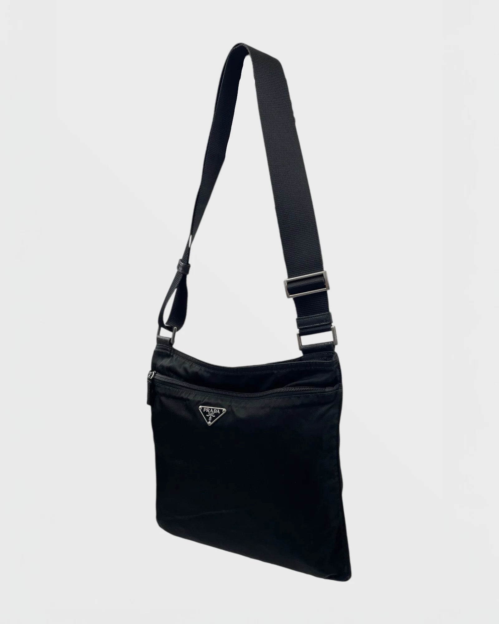 Prada flat bag sacoche