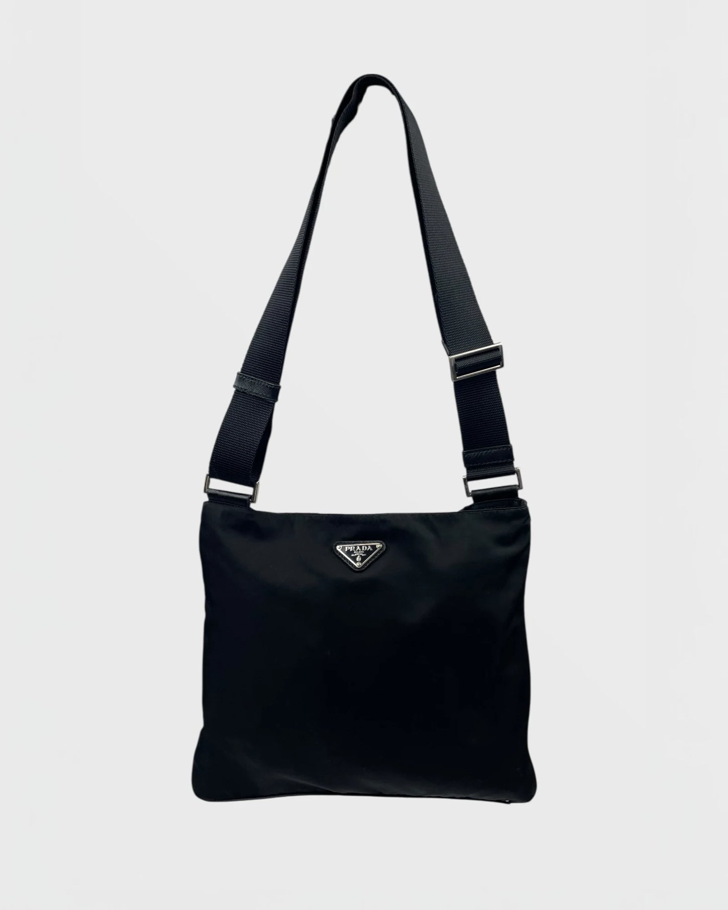 Prada flat bag sacoche