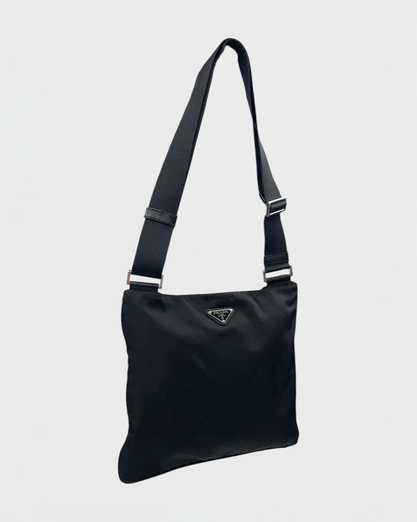 Prada flat bag sacoche