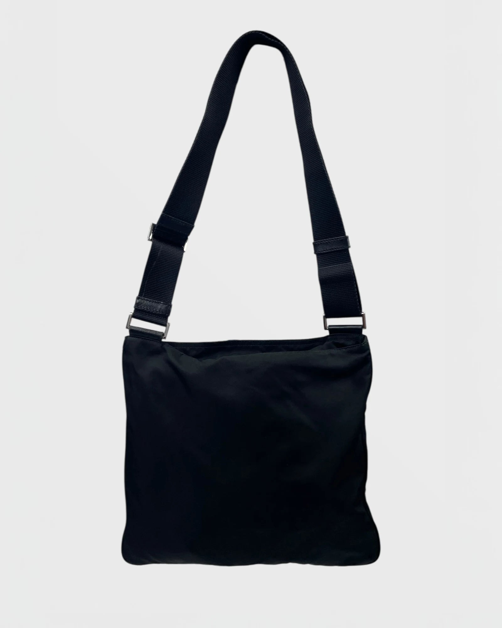 Prada flat bag sacoche