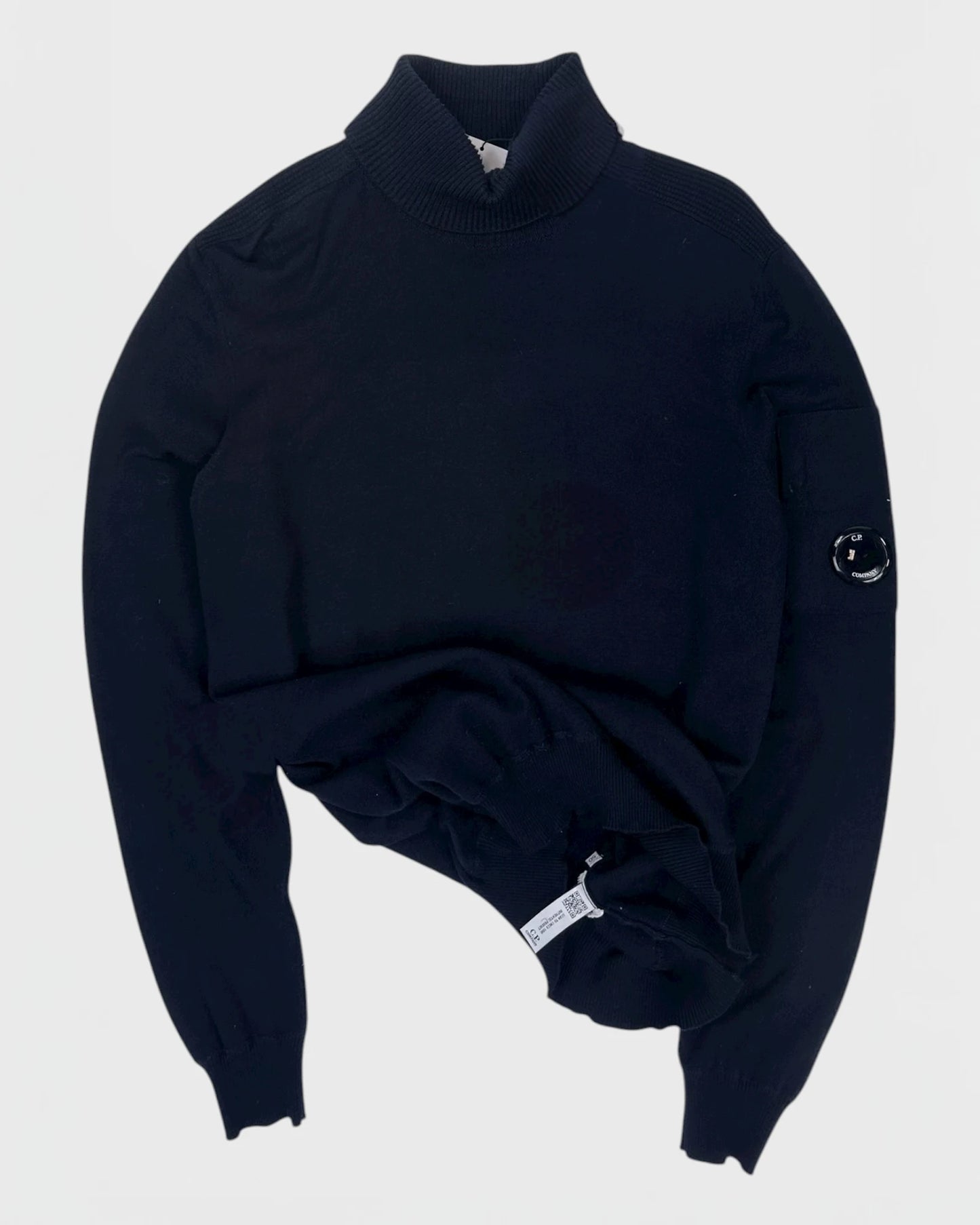 C.P. Company pull