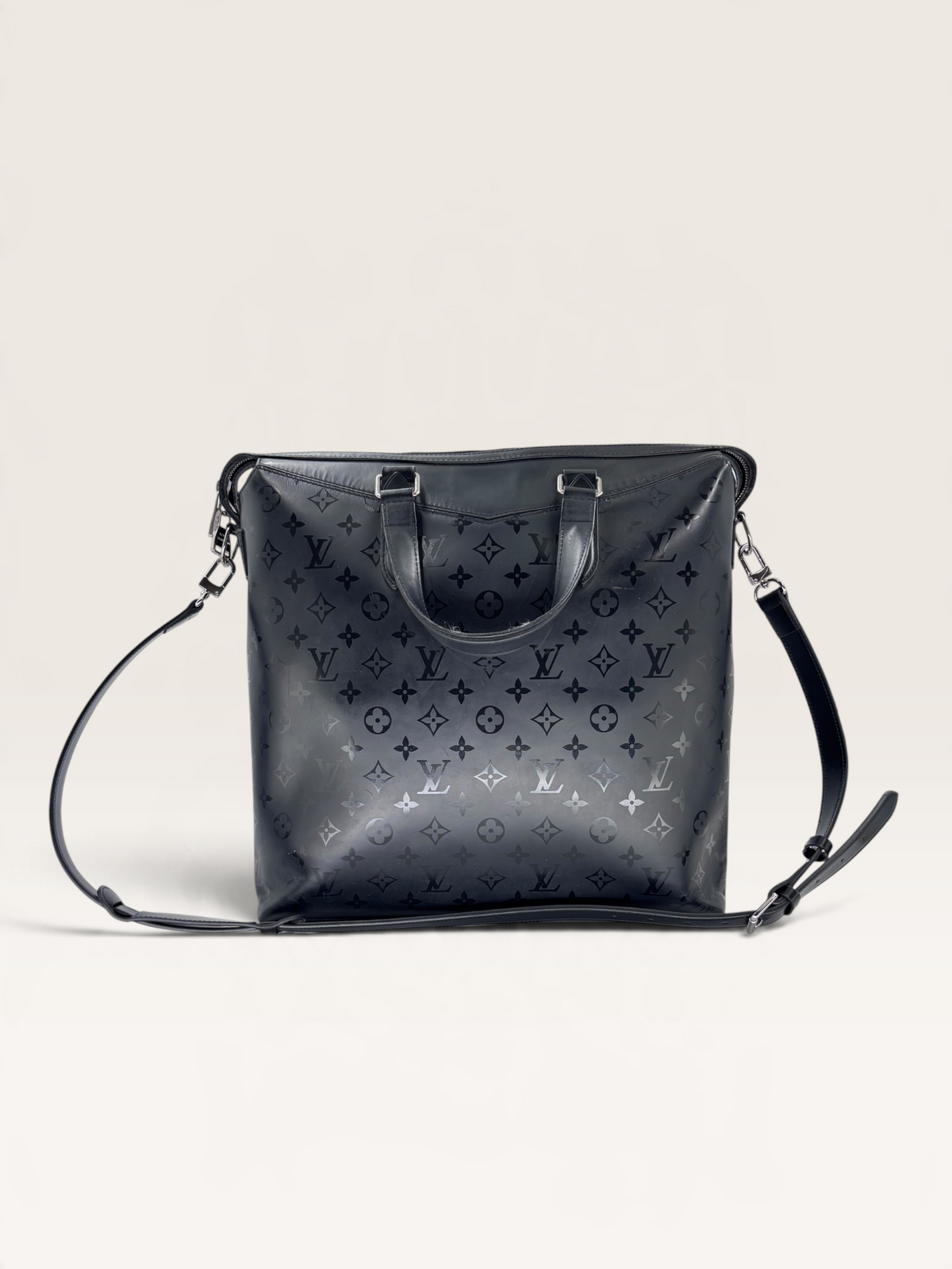 Louis Vuitton sac de voyage explorer monogramme