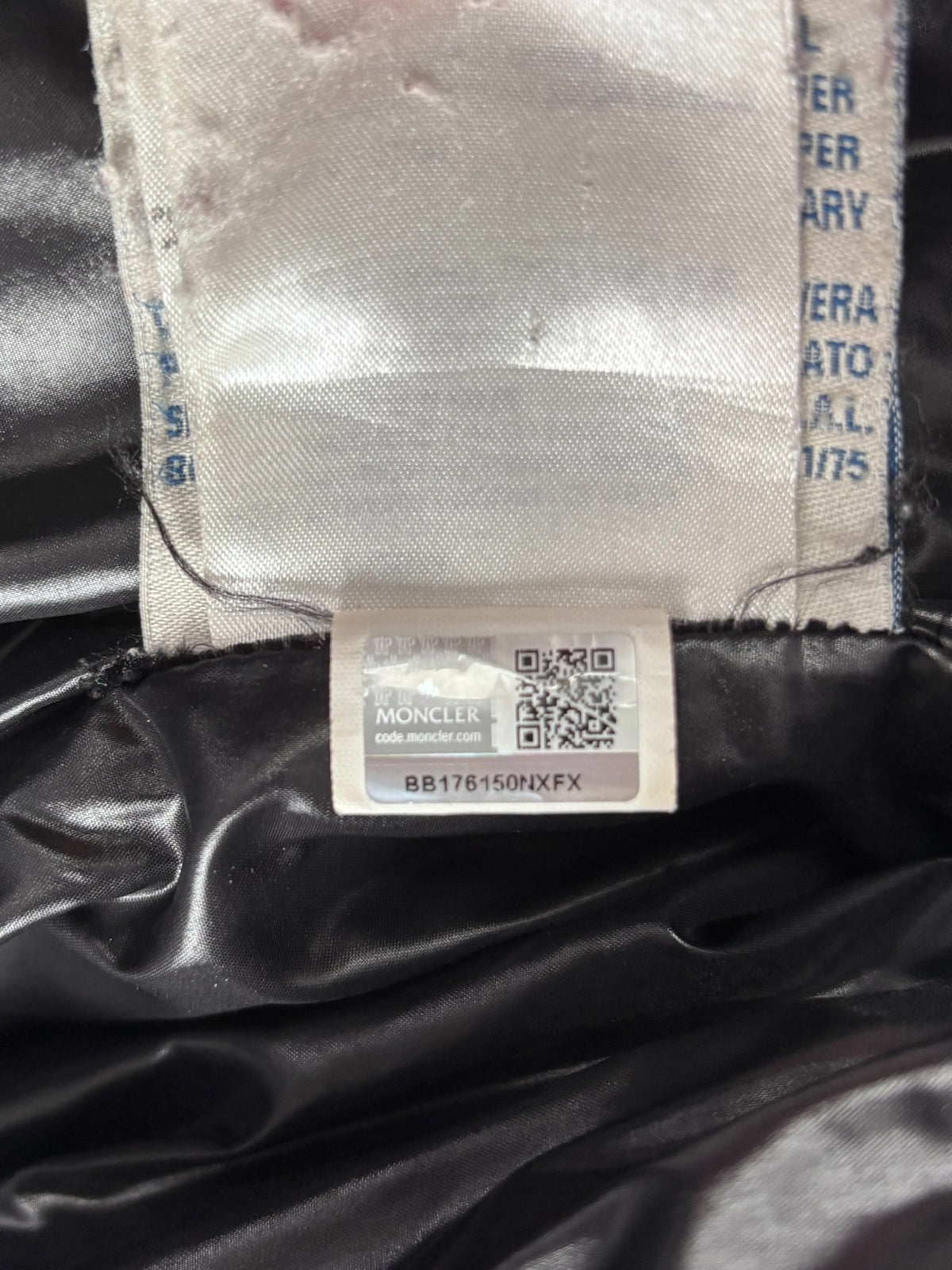 Moncler doudoune noir brilliante