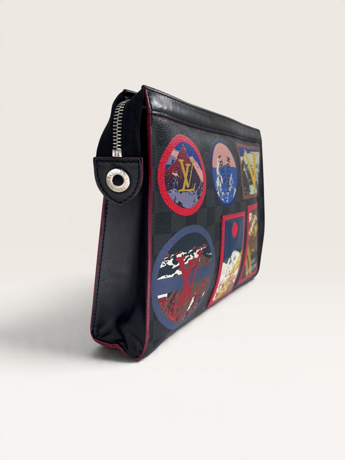 Louis Vuitton pochette de Voyage patch
