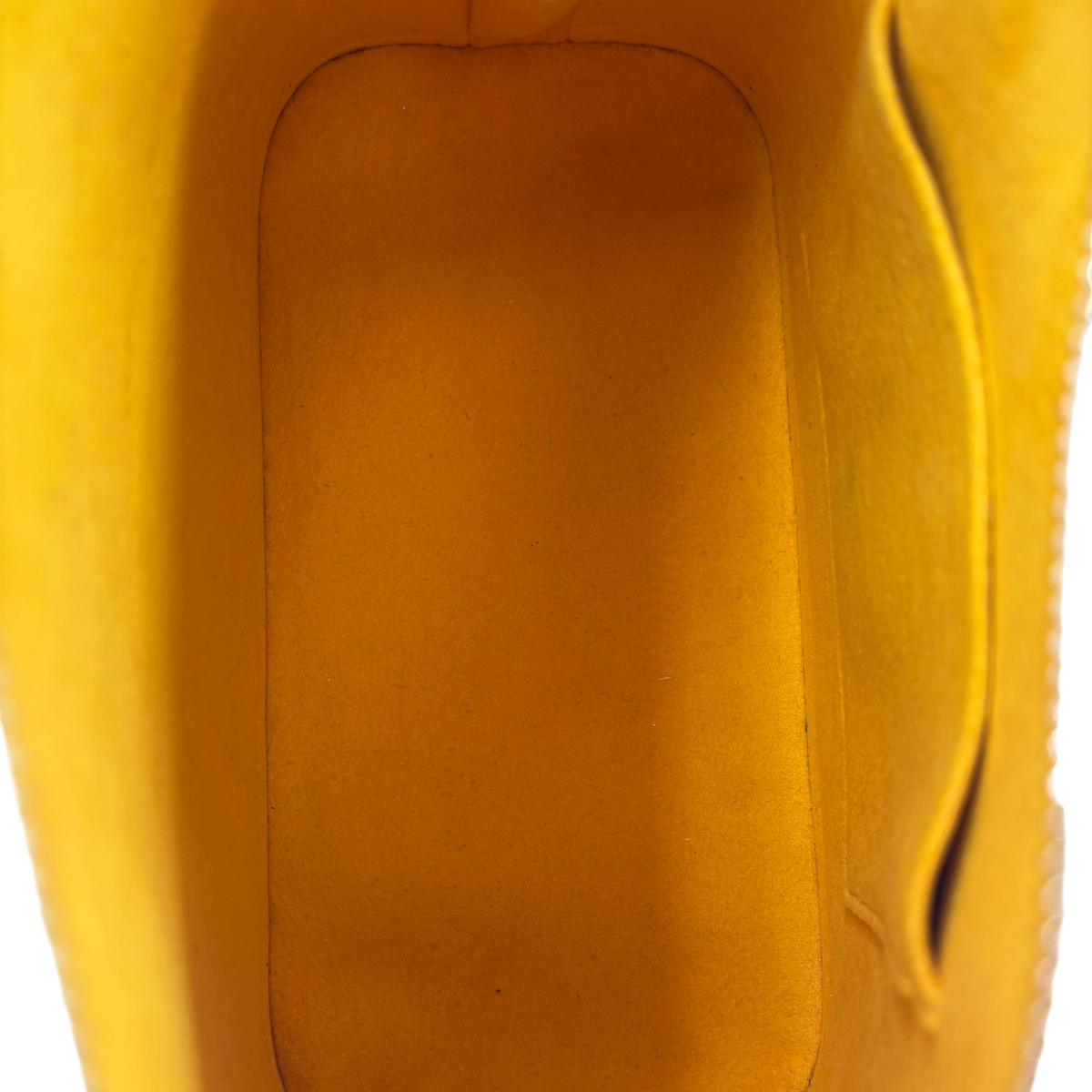Louis Vuitton BB Alma Cuir épi jaune