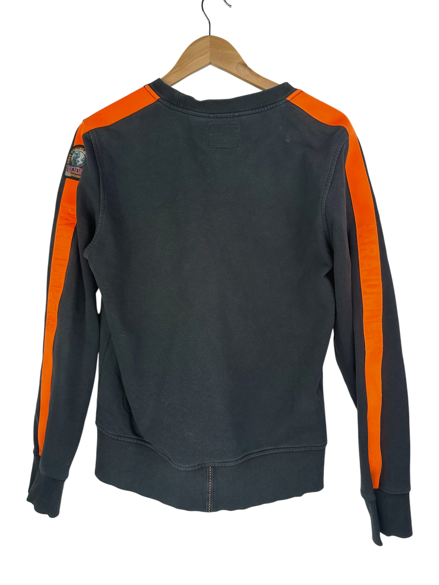 Parajumpers pull
