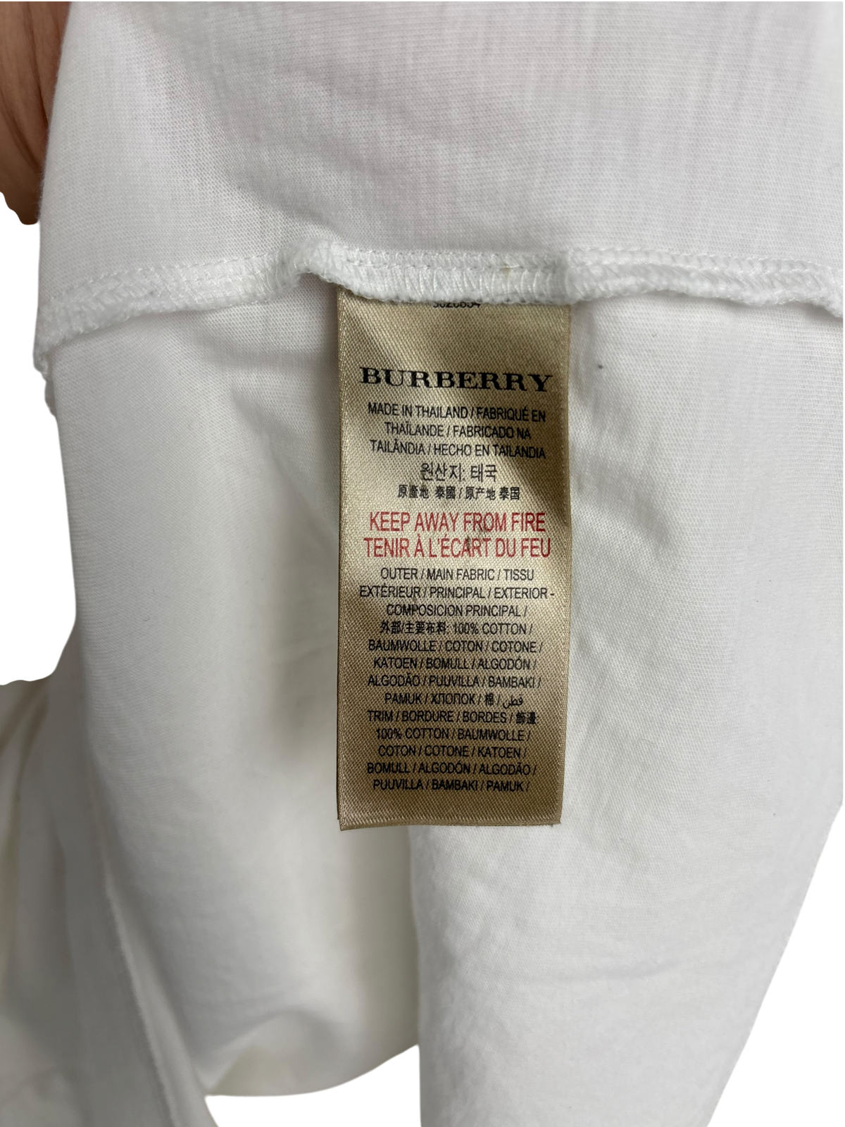 Burberry t shirt