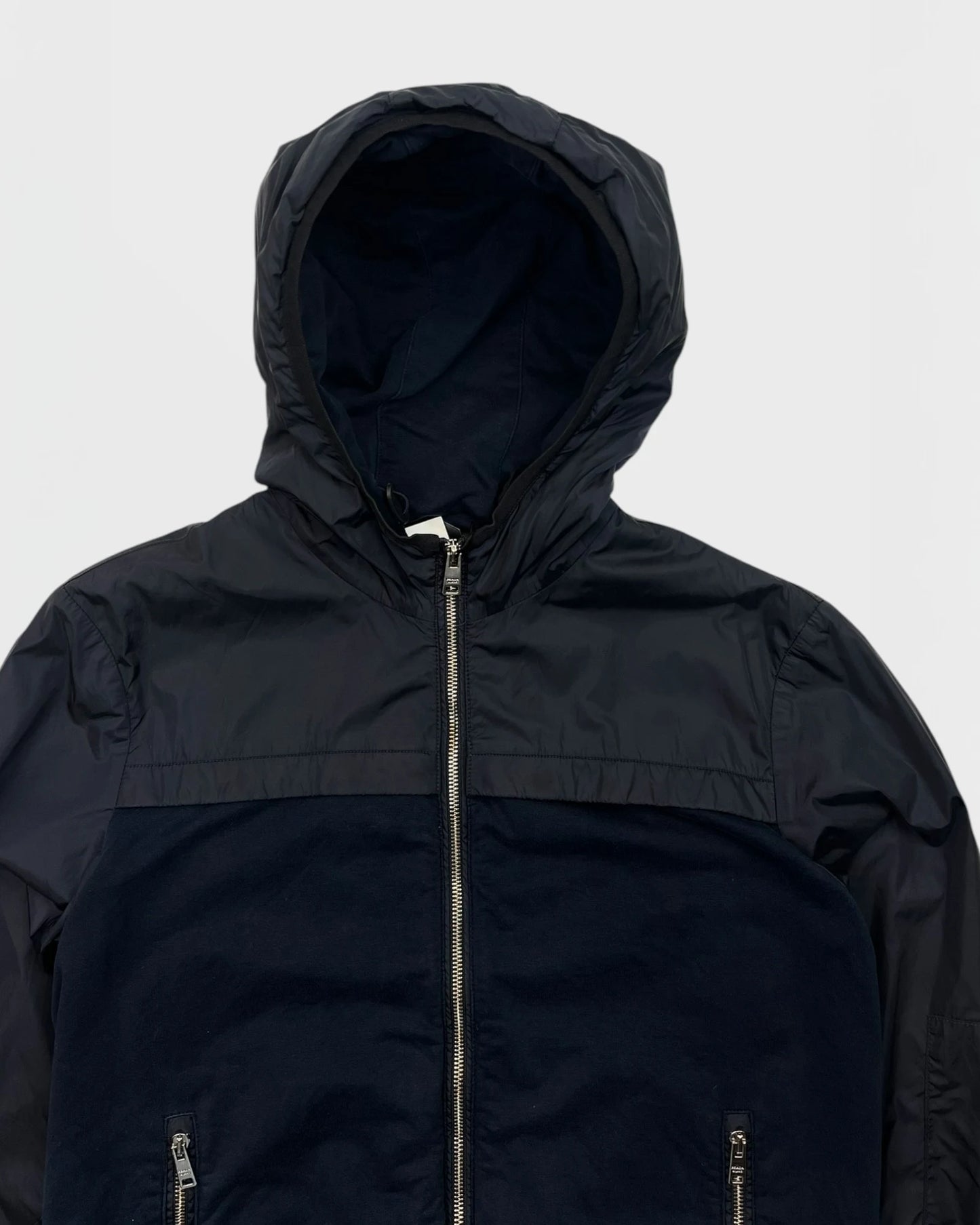 Prada veste bi-matiére