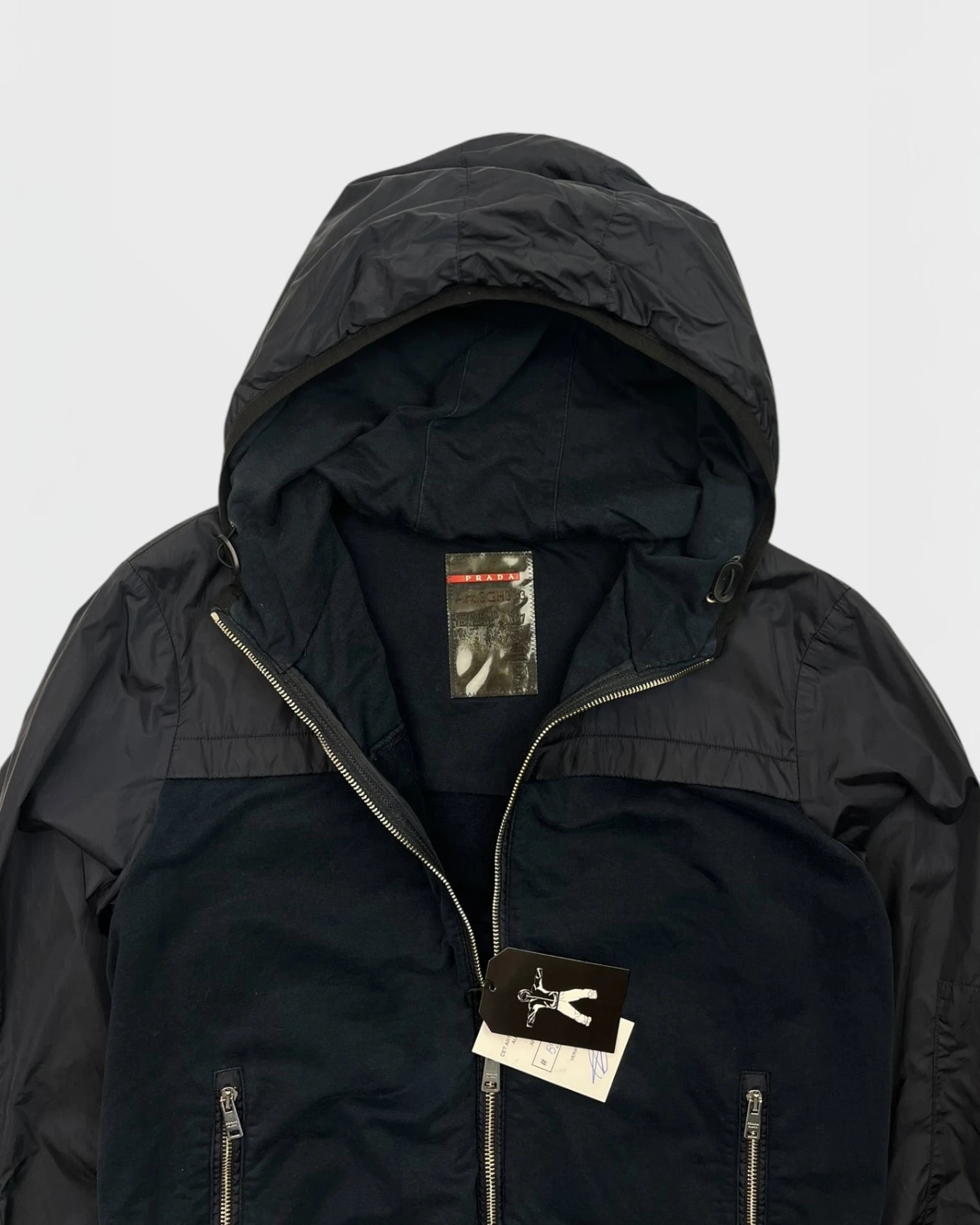 Prada veste bi-matiére