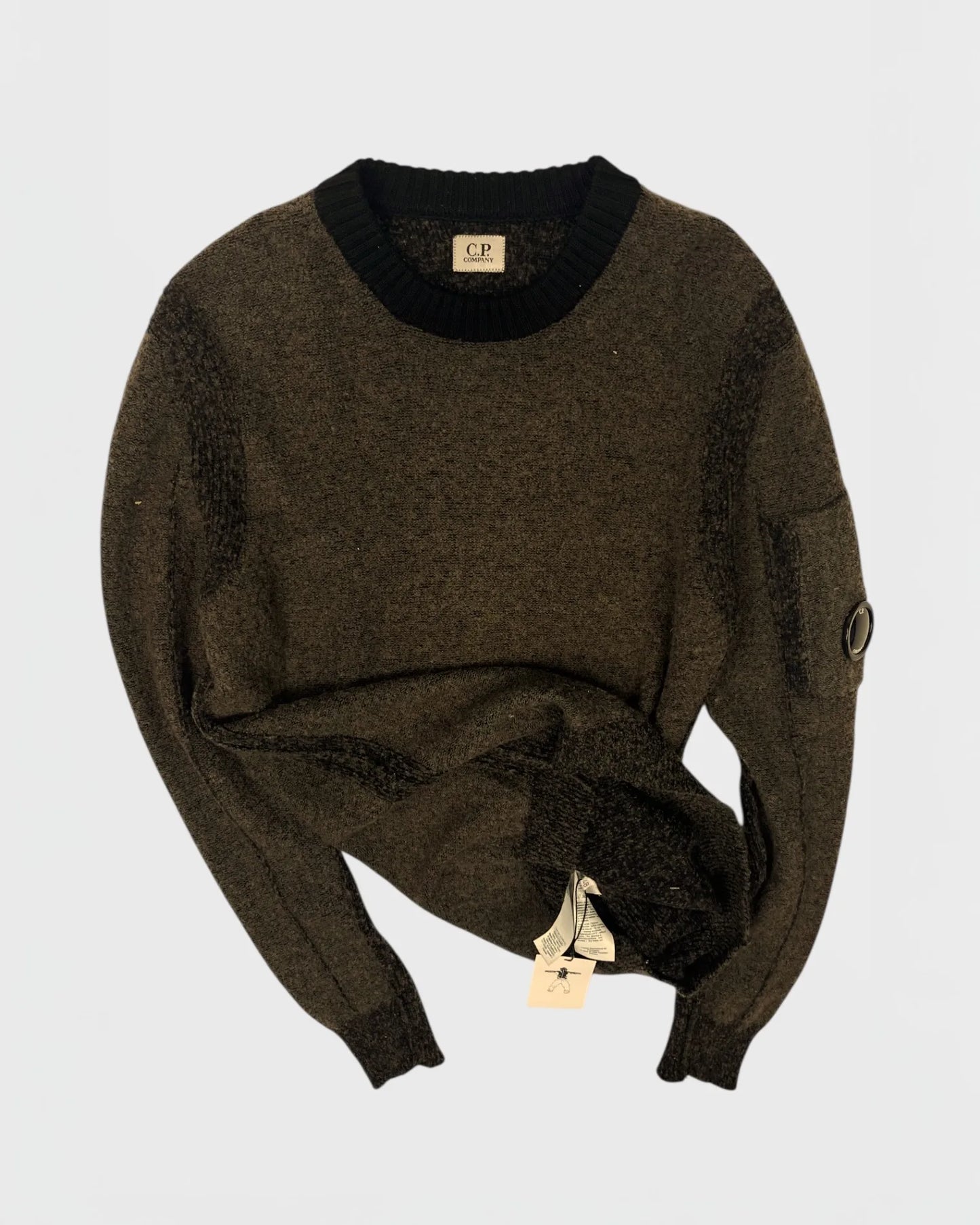 C.P. Company pull