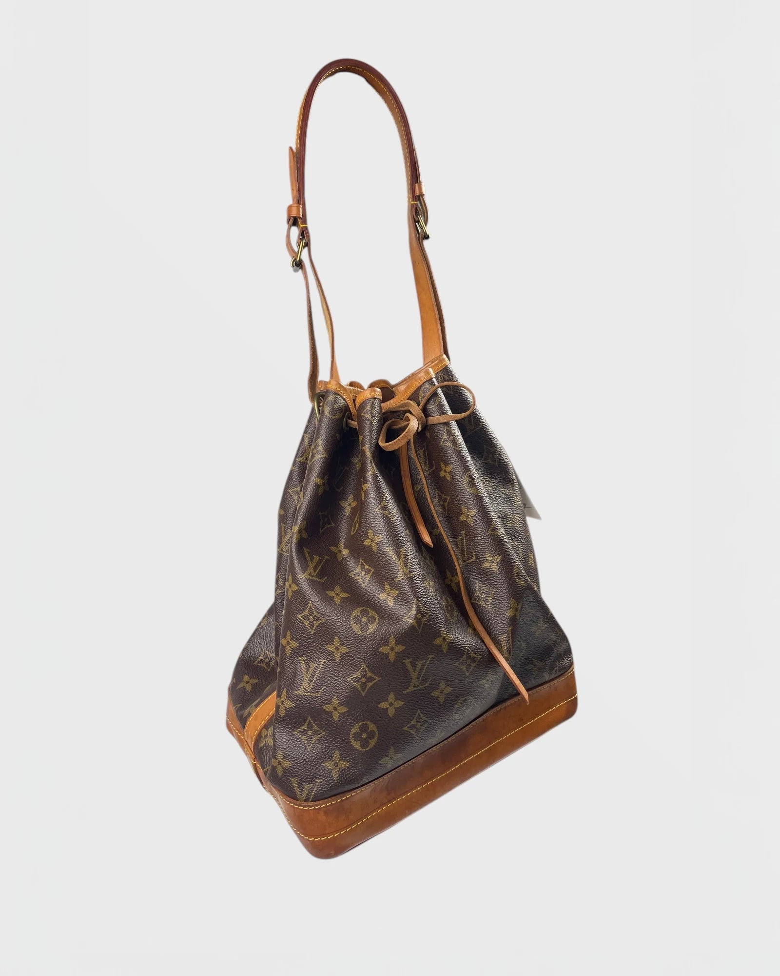 Louis Vuitton sac à main bucket bag