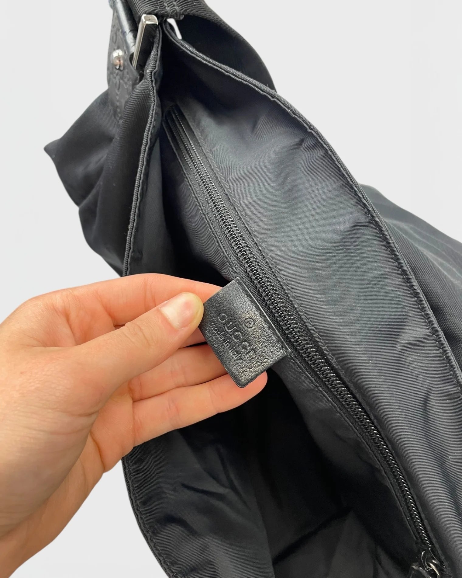 Gucci sacoche nylon monogramme