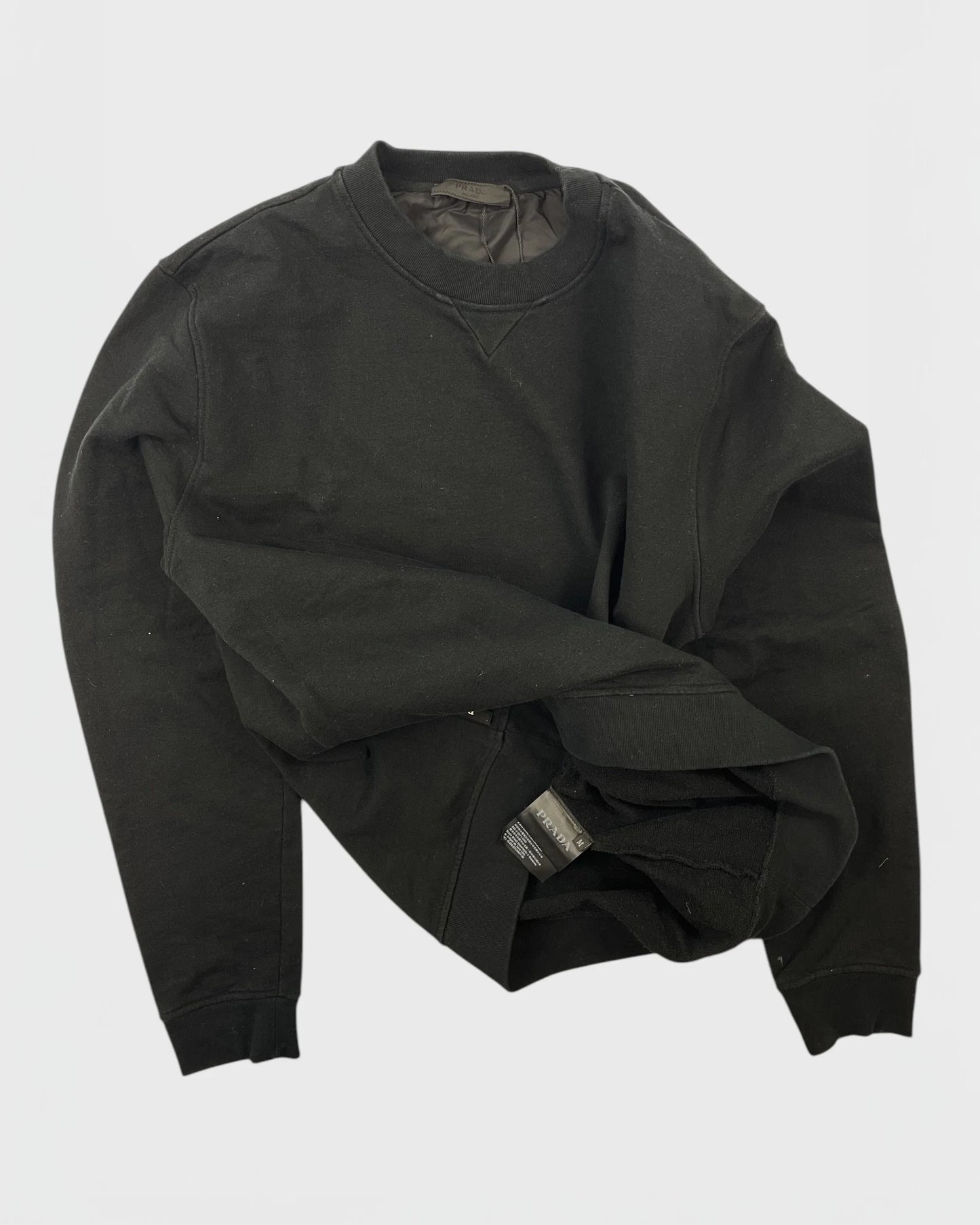 Prada pull