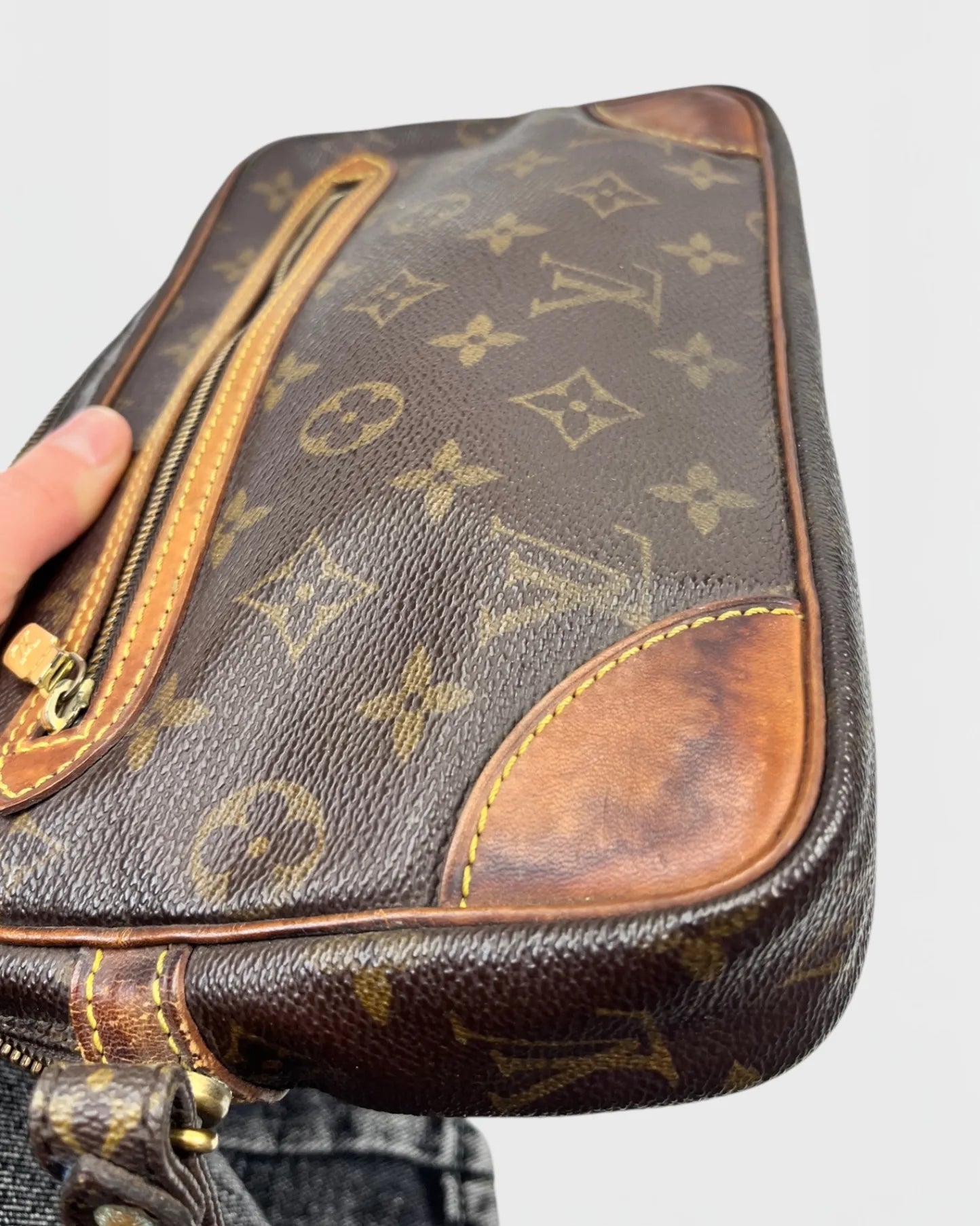 Louis Vuitton pochette dragonne