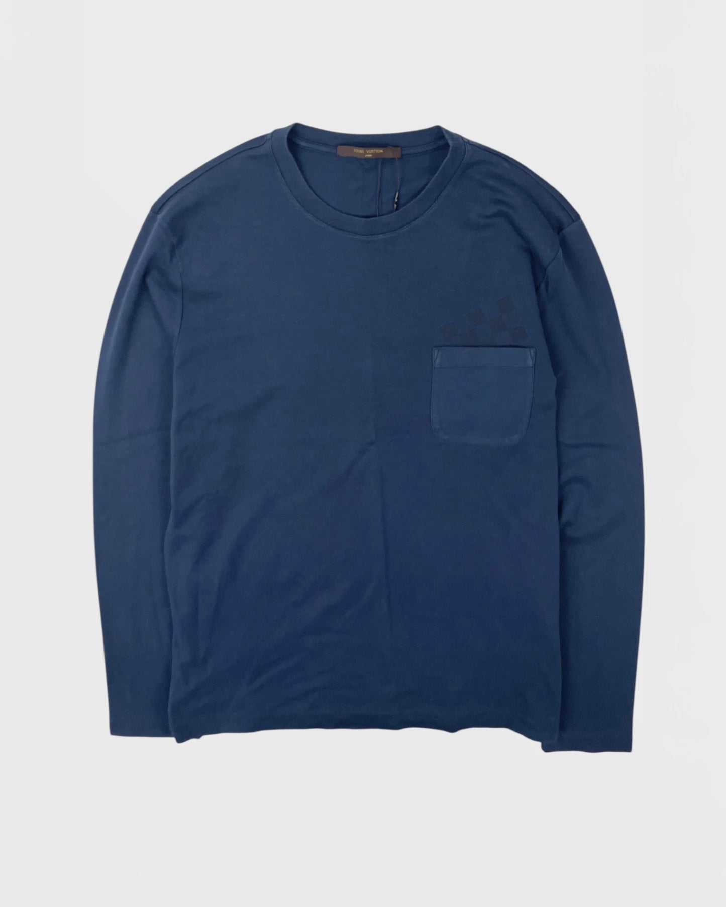 Louis Vuitton sleeve monogramme