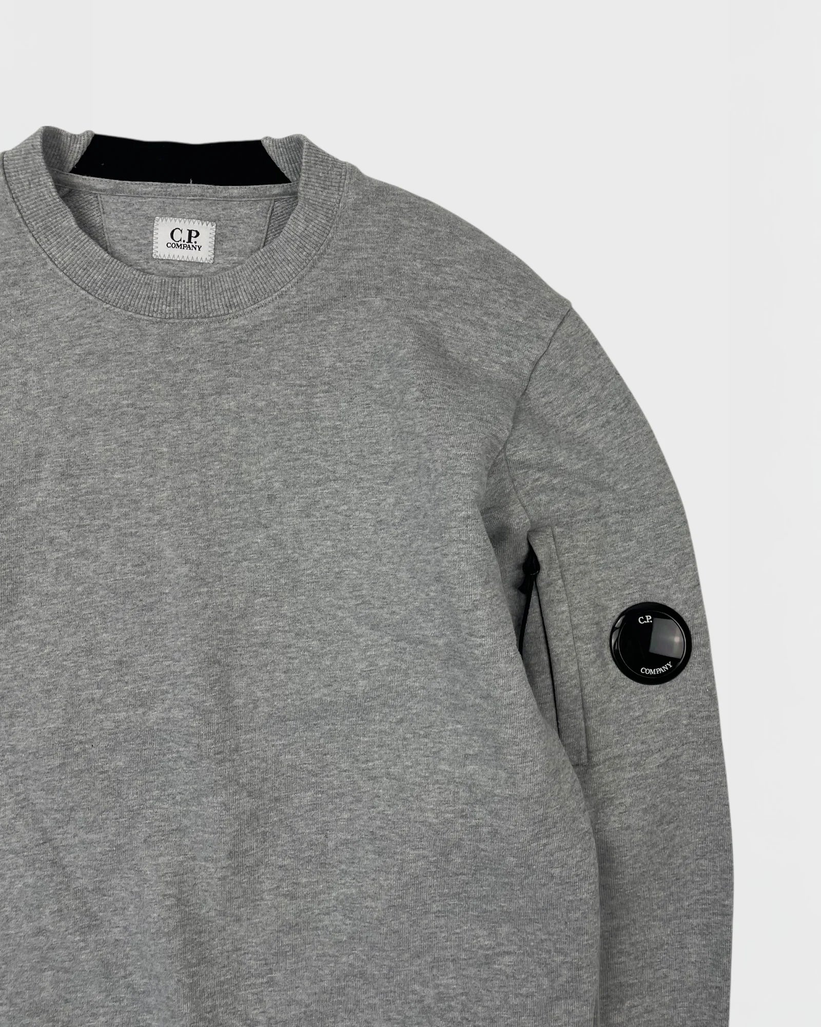C.P. Company pull