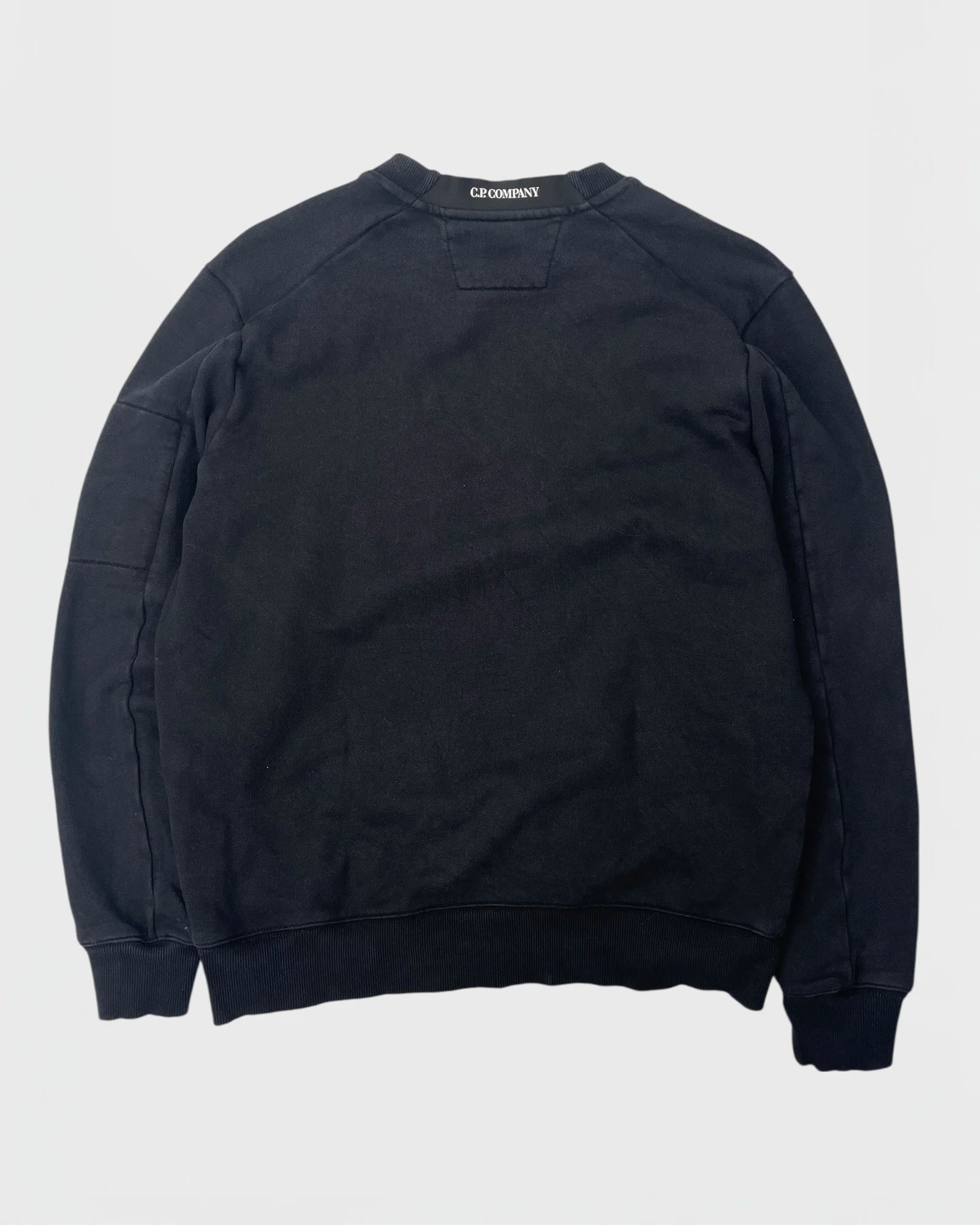 C.P. Company pull
