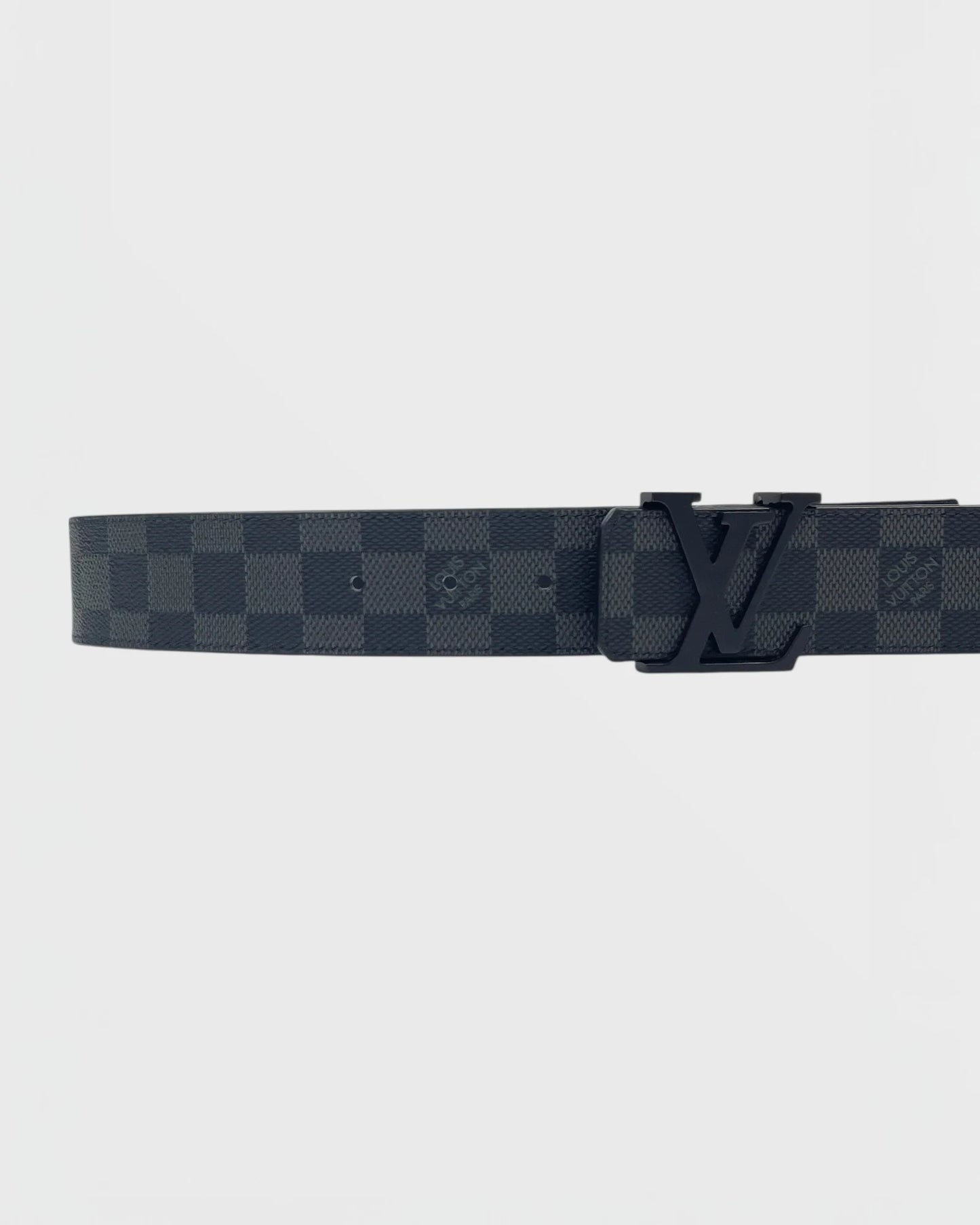 Louis Vuitton initial ceinture