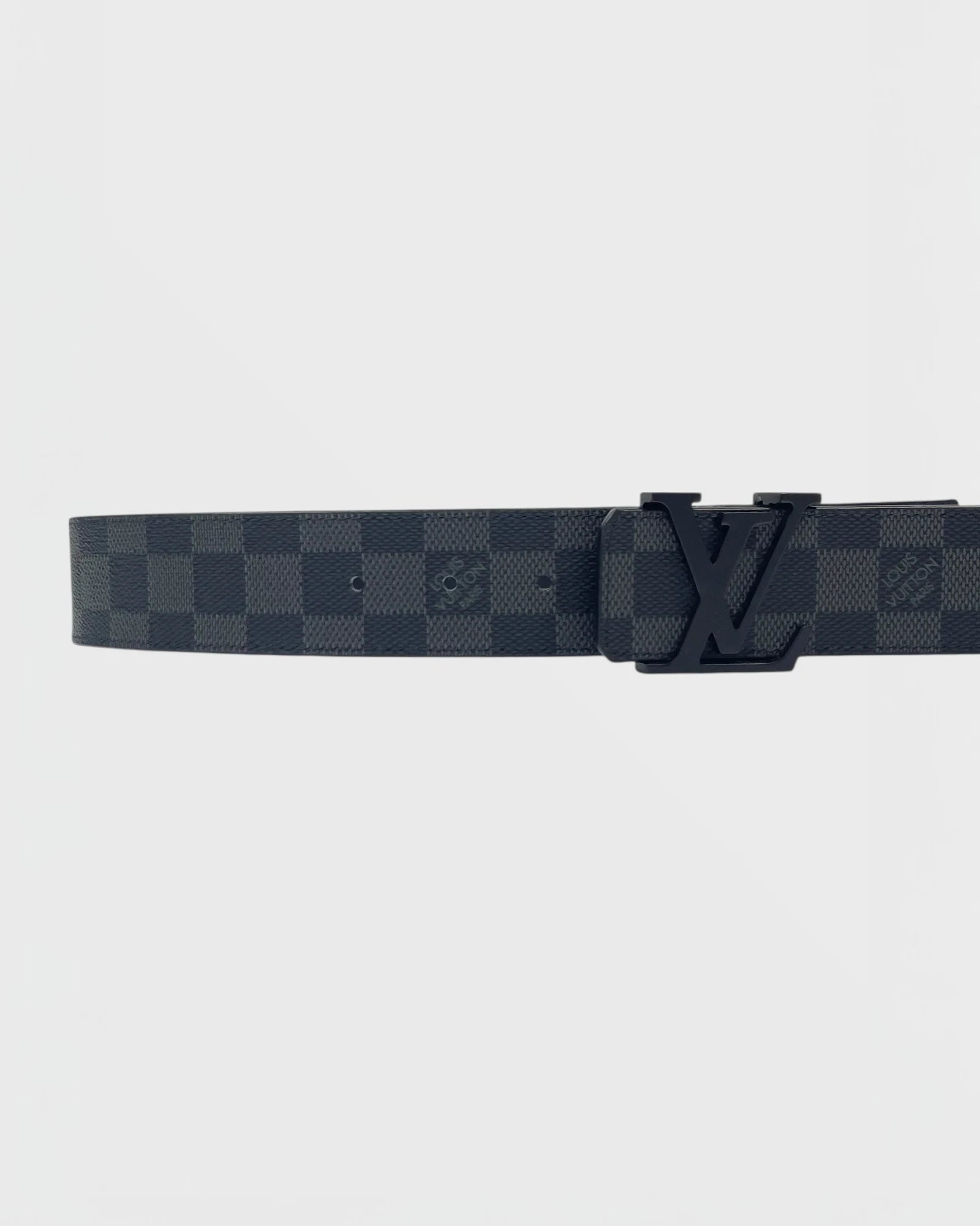 Louis Vuitton initial ceinture