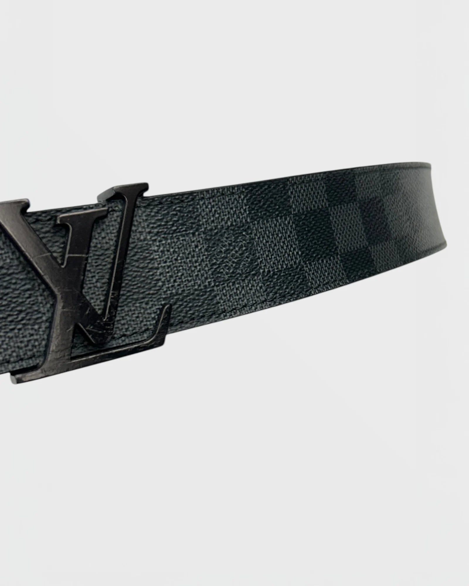Louis Vuitton initial ceinture
