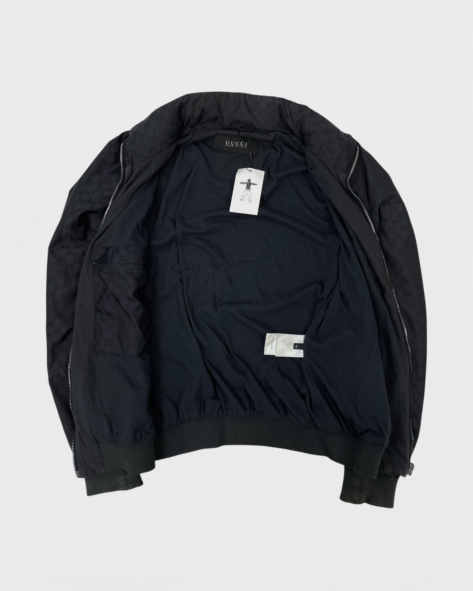 Gucci veste