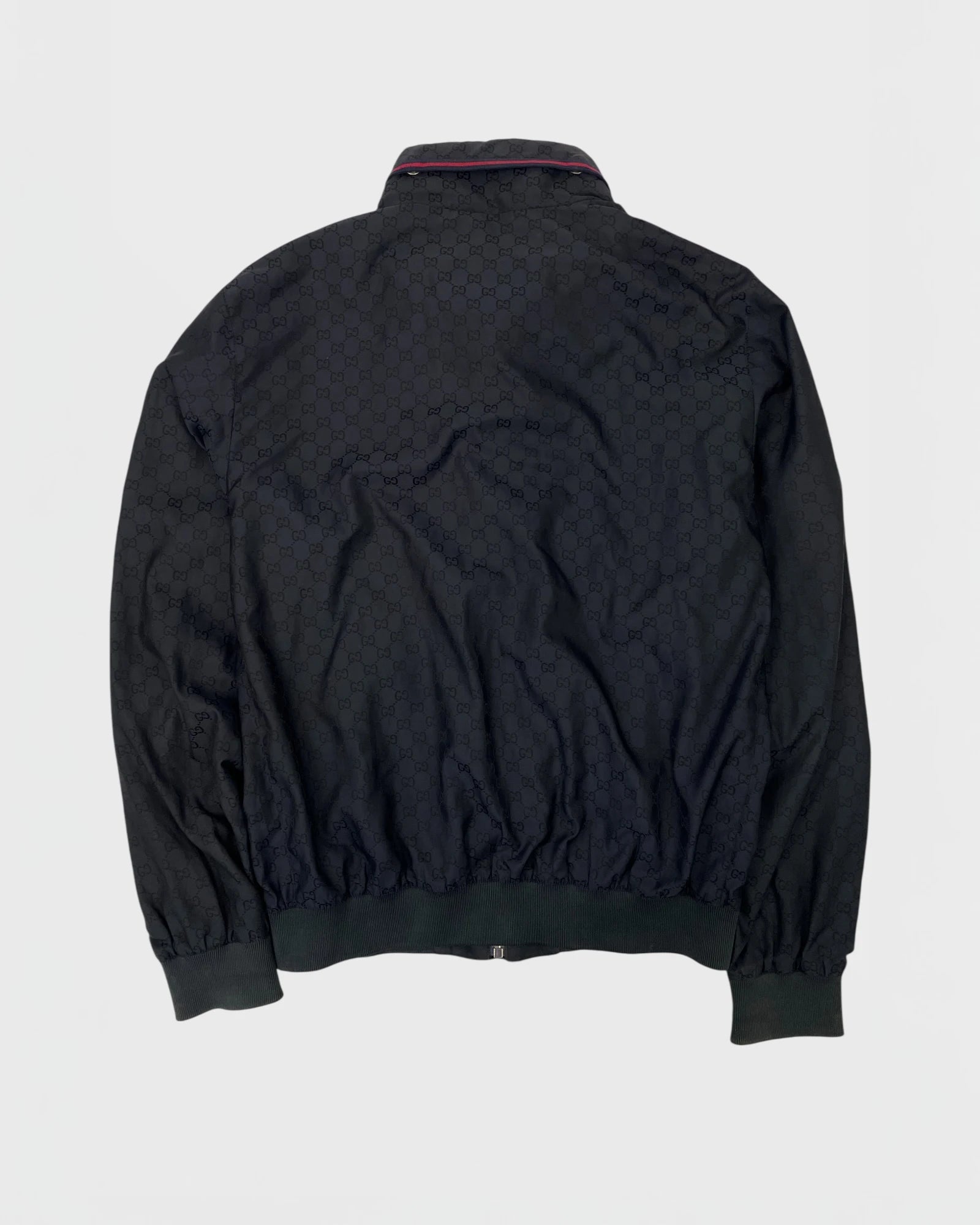 Gucci veste