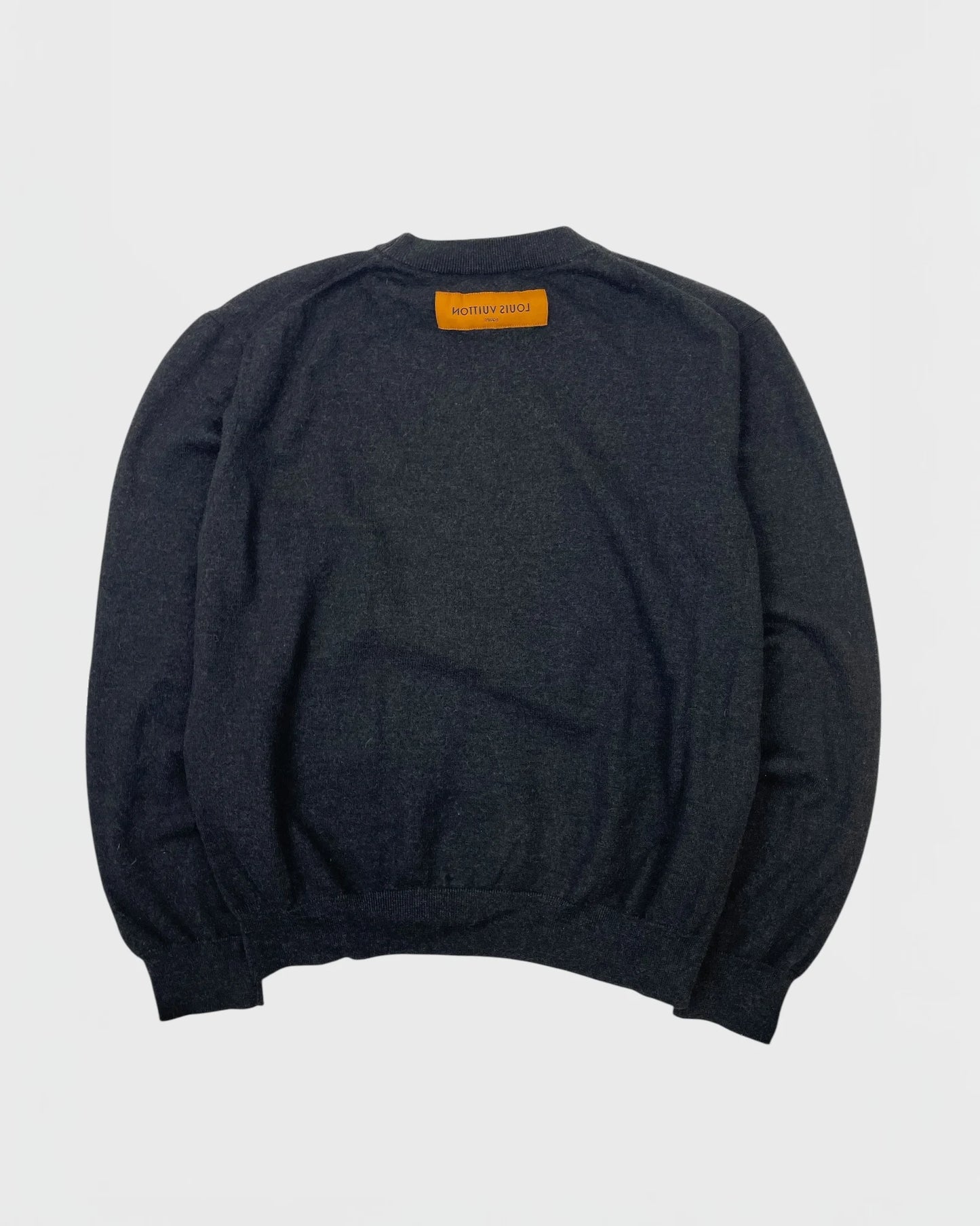 Louis Vuitton pull uniform