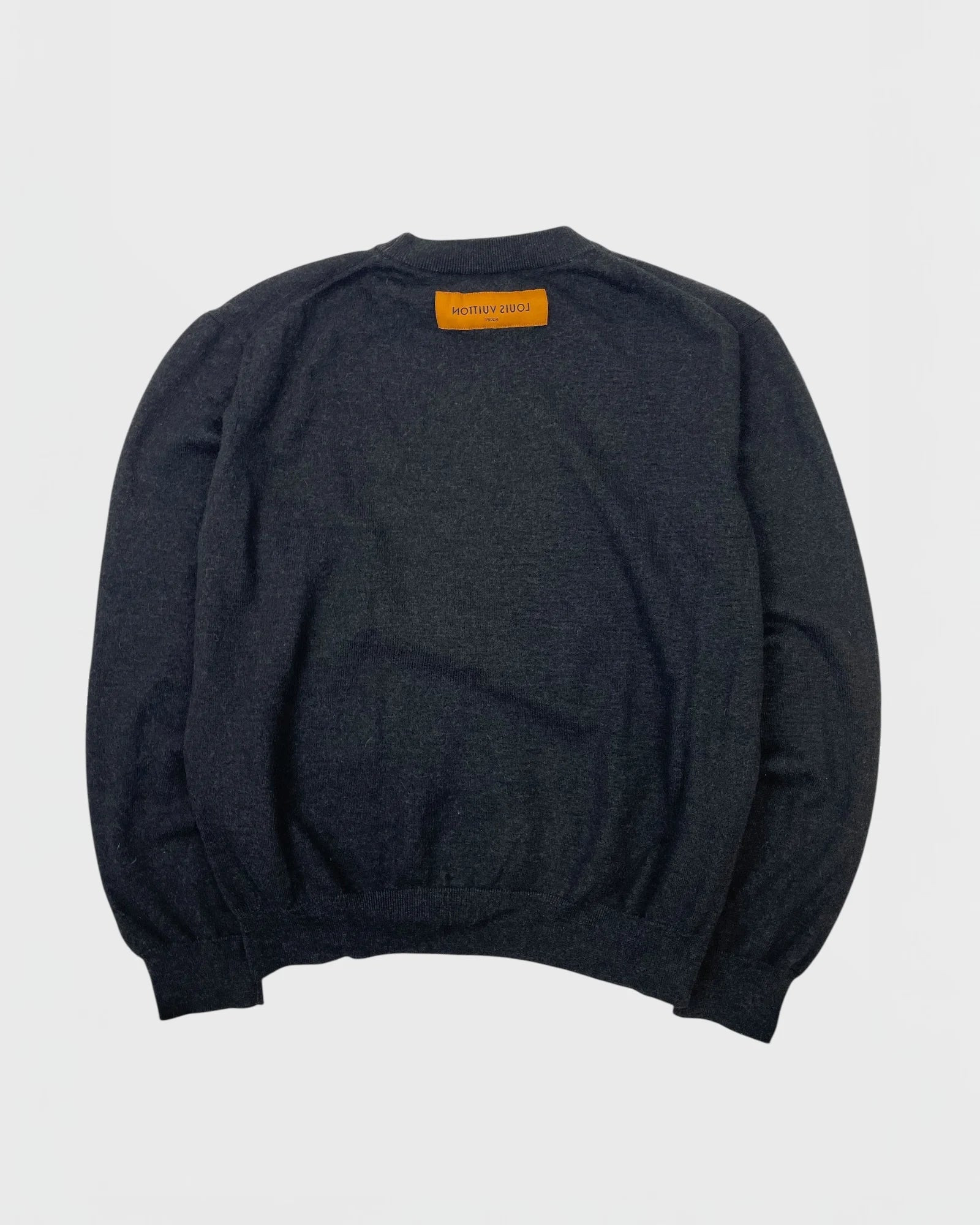 Louis Vuitton pull uniform