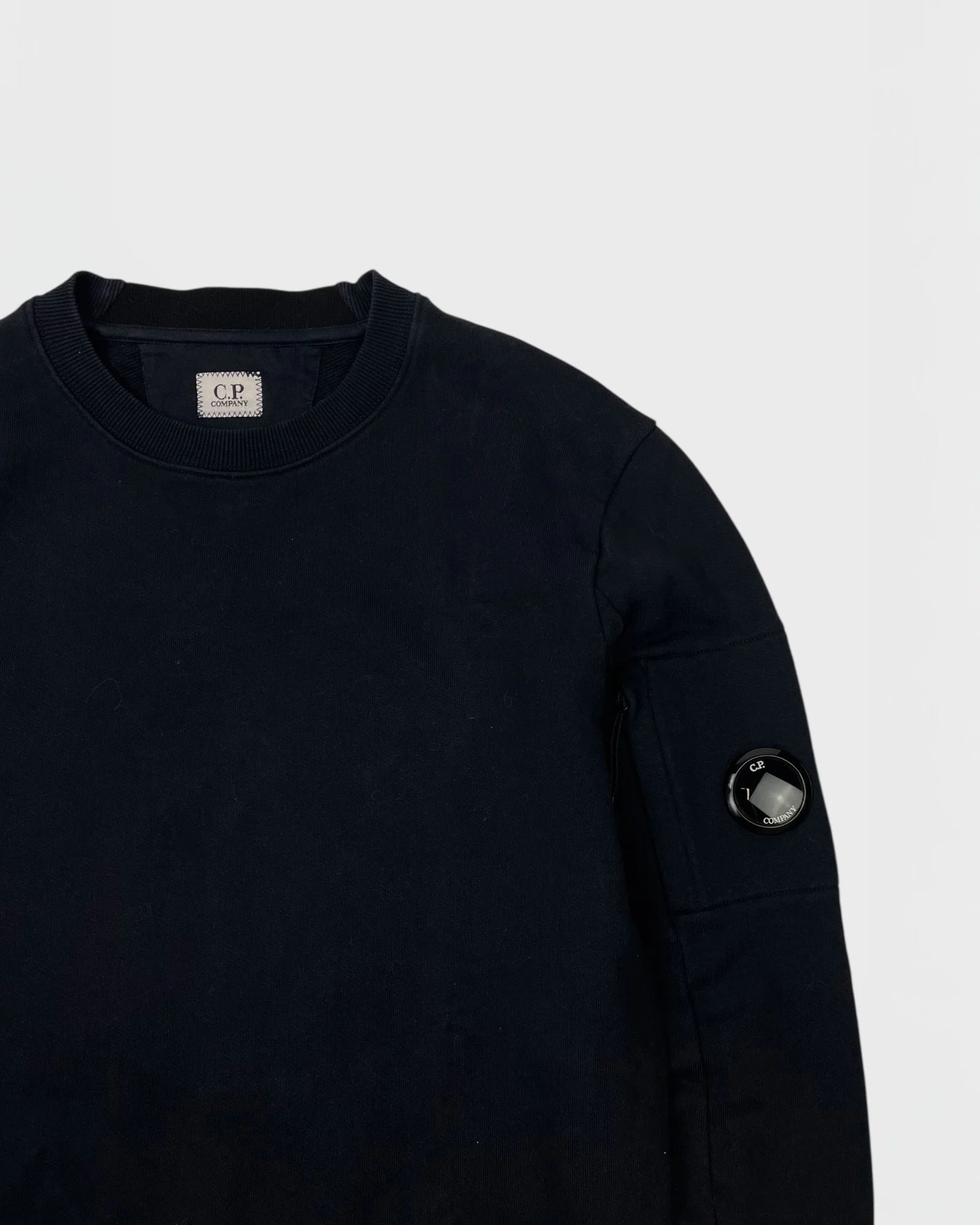 C.P. Company pull