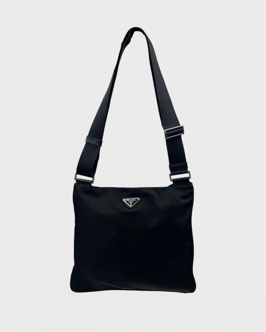 Prada flat bag sacoche