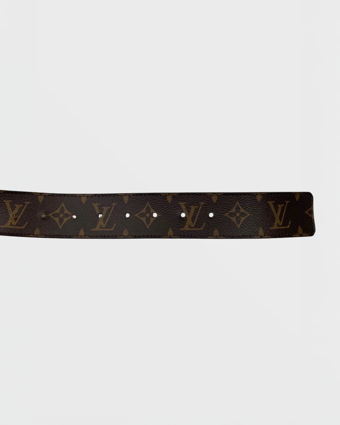 Louis Vuitton initial ceinture