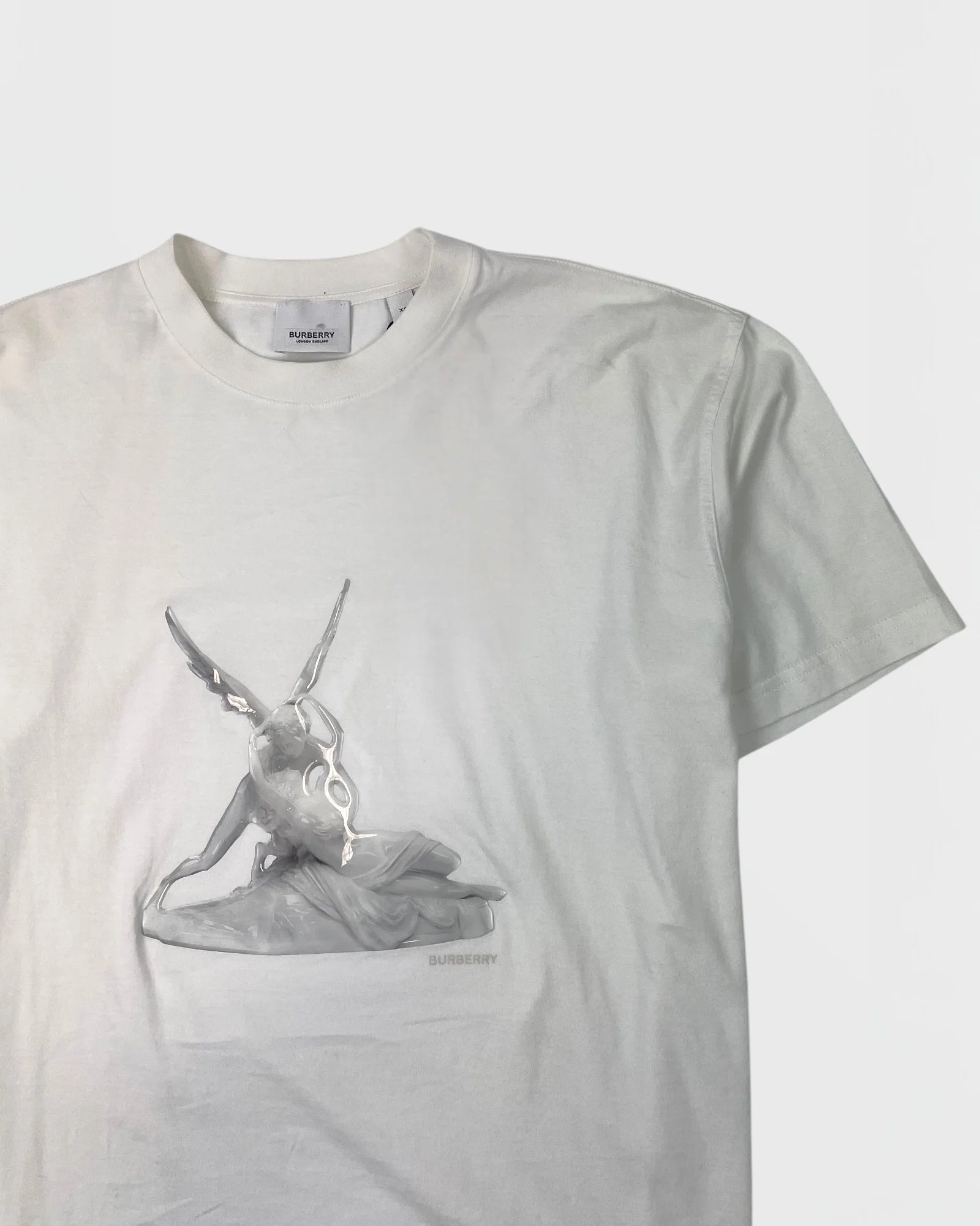 Burberry t-shirt