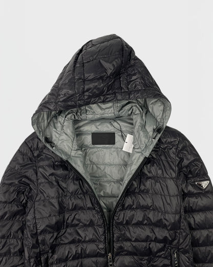 Prada doudoune triangle
