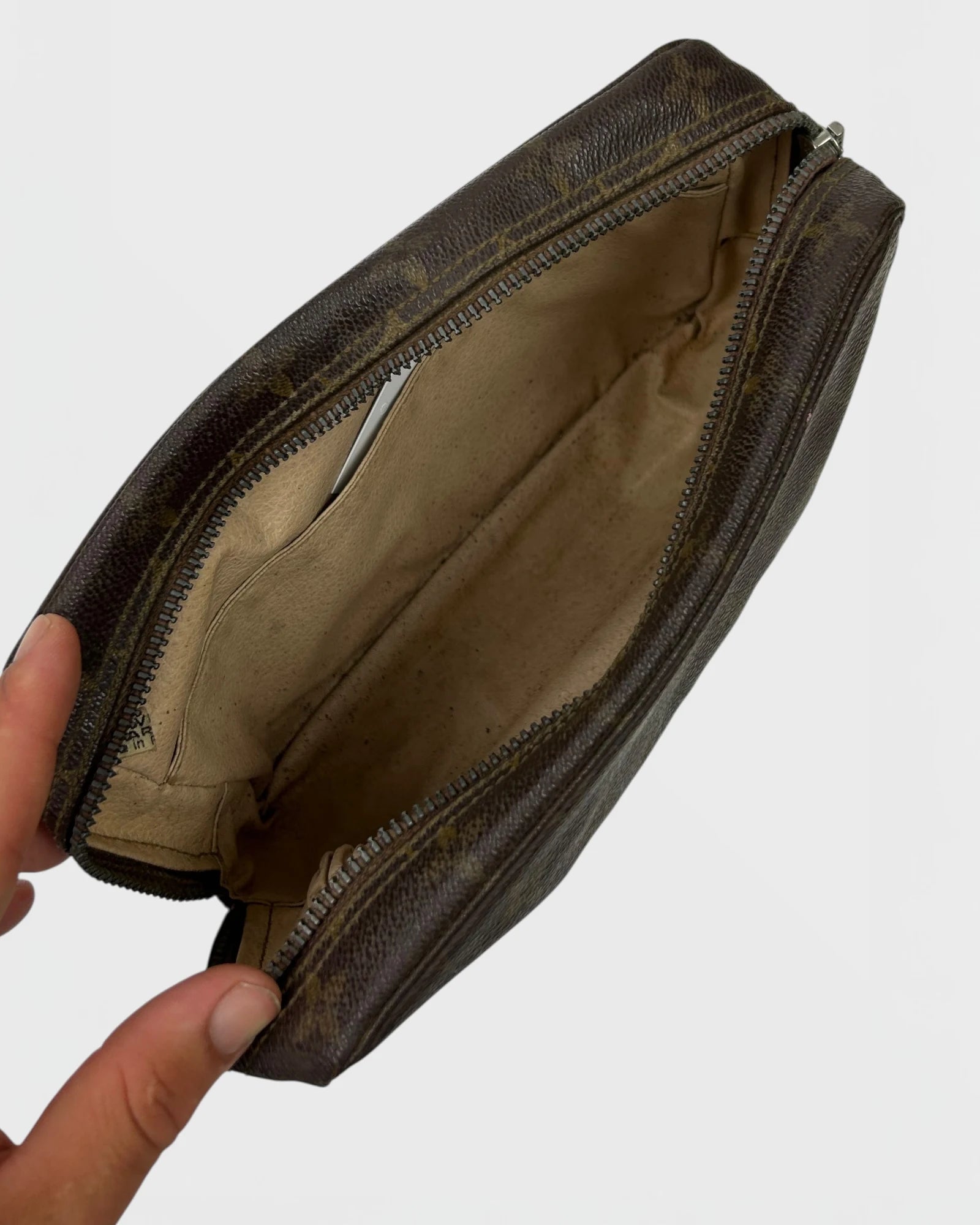 Louis Vuitton pochette monogramme