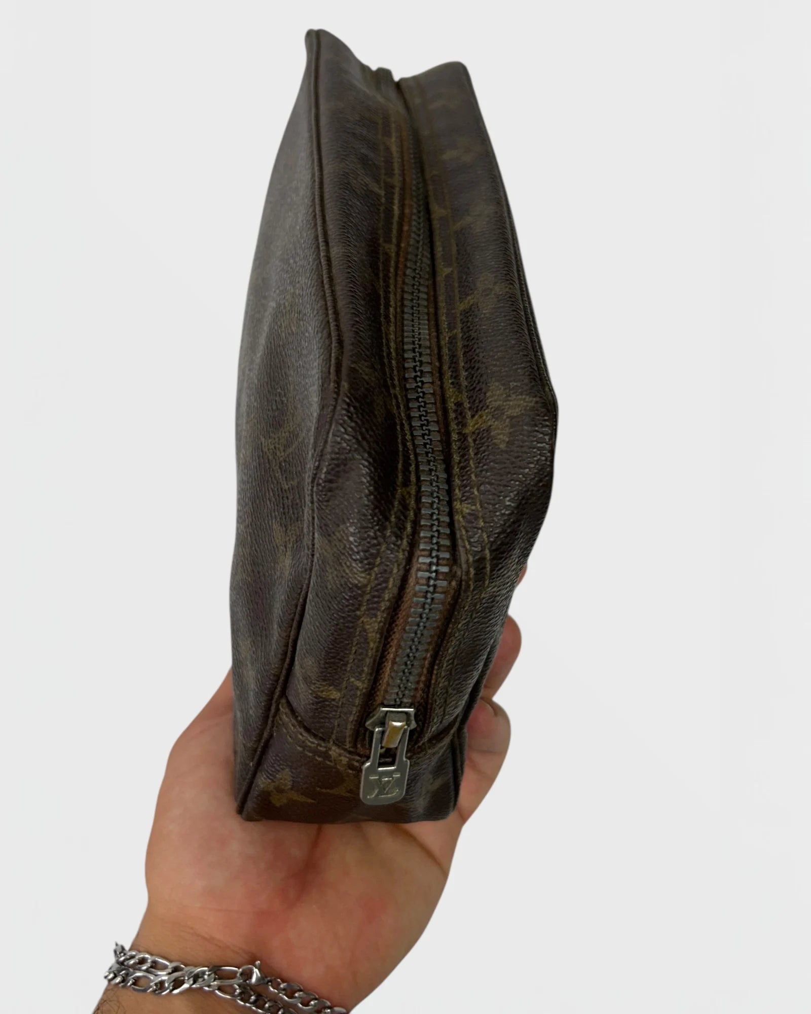 Louis Vuitton pochette monogramme