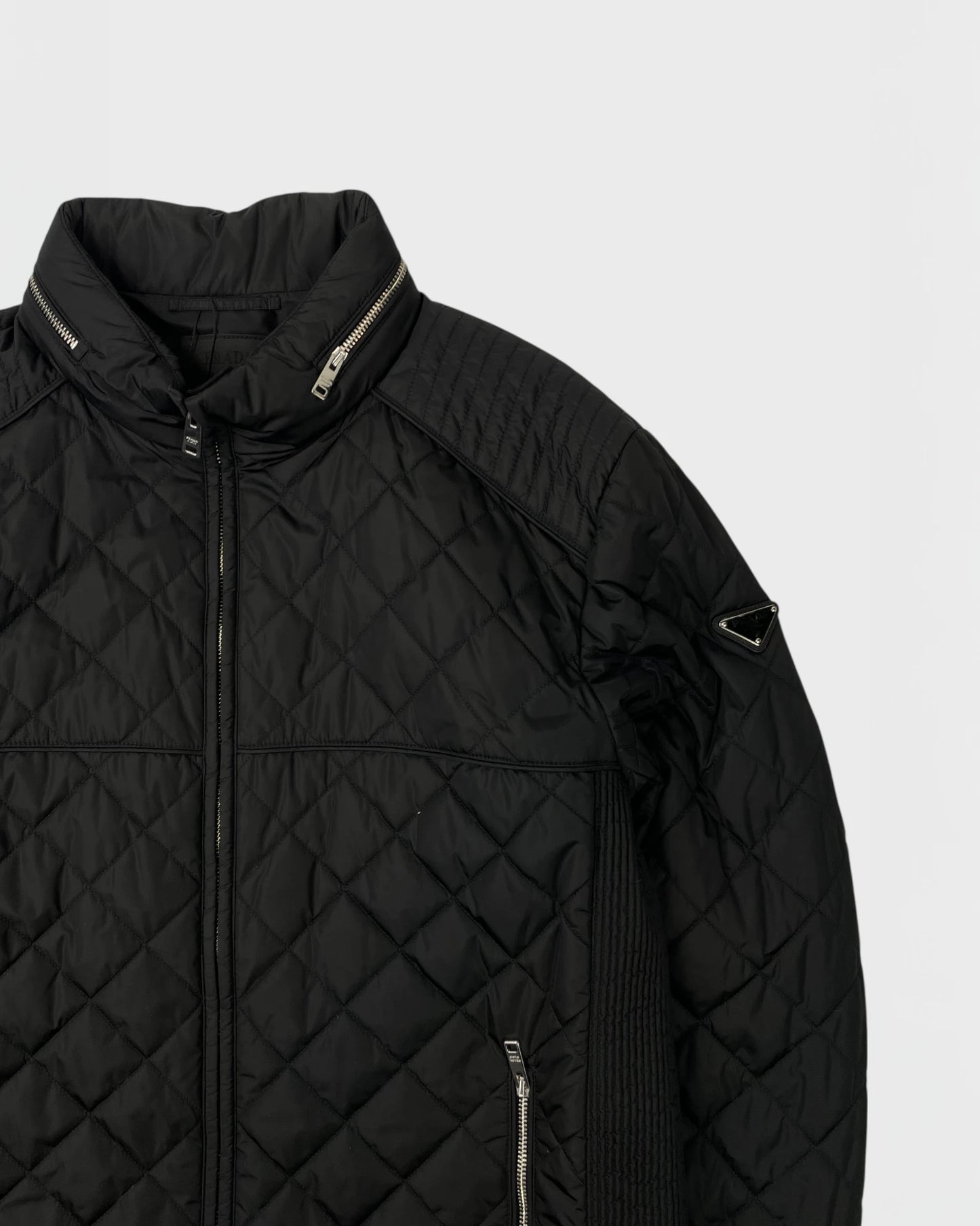 Prada doudoune triangle
