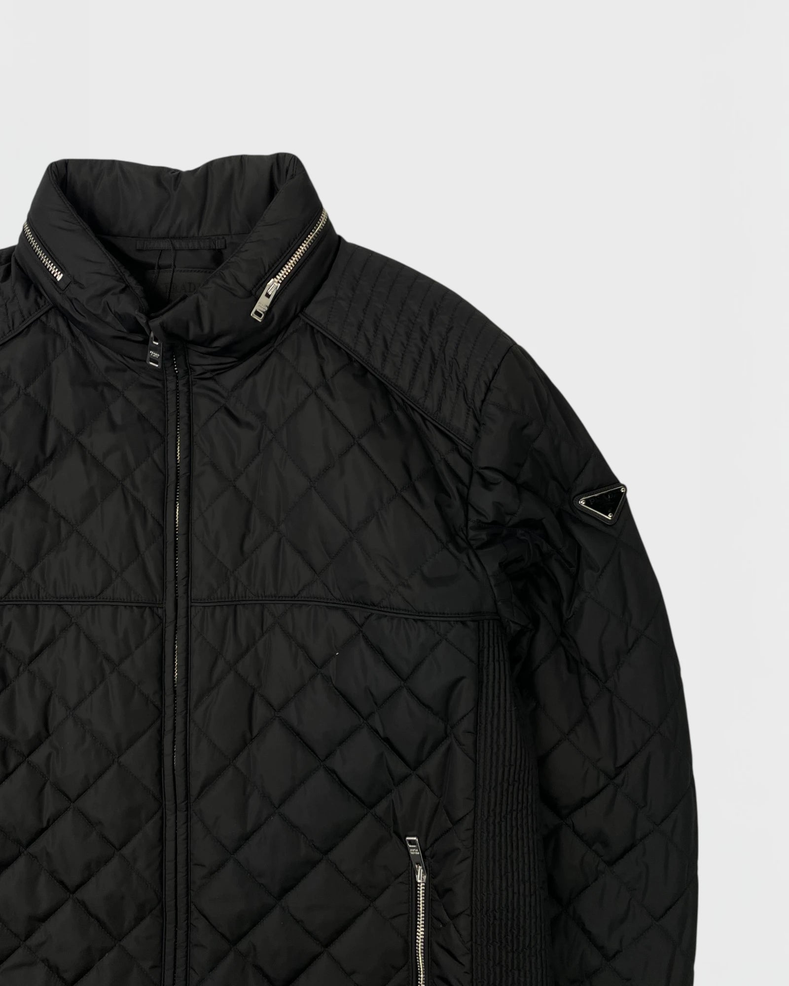 Prada doudoune triangle