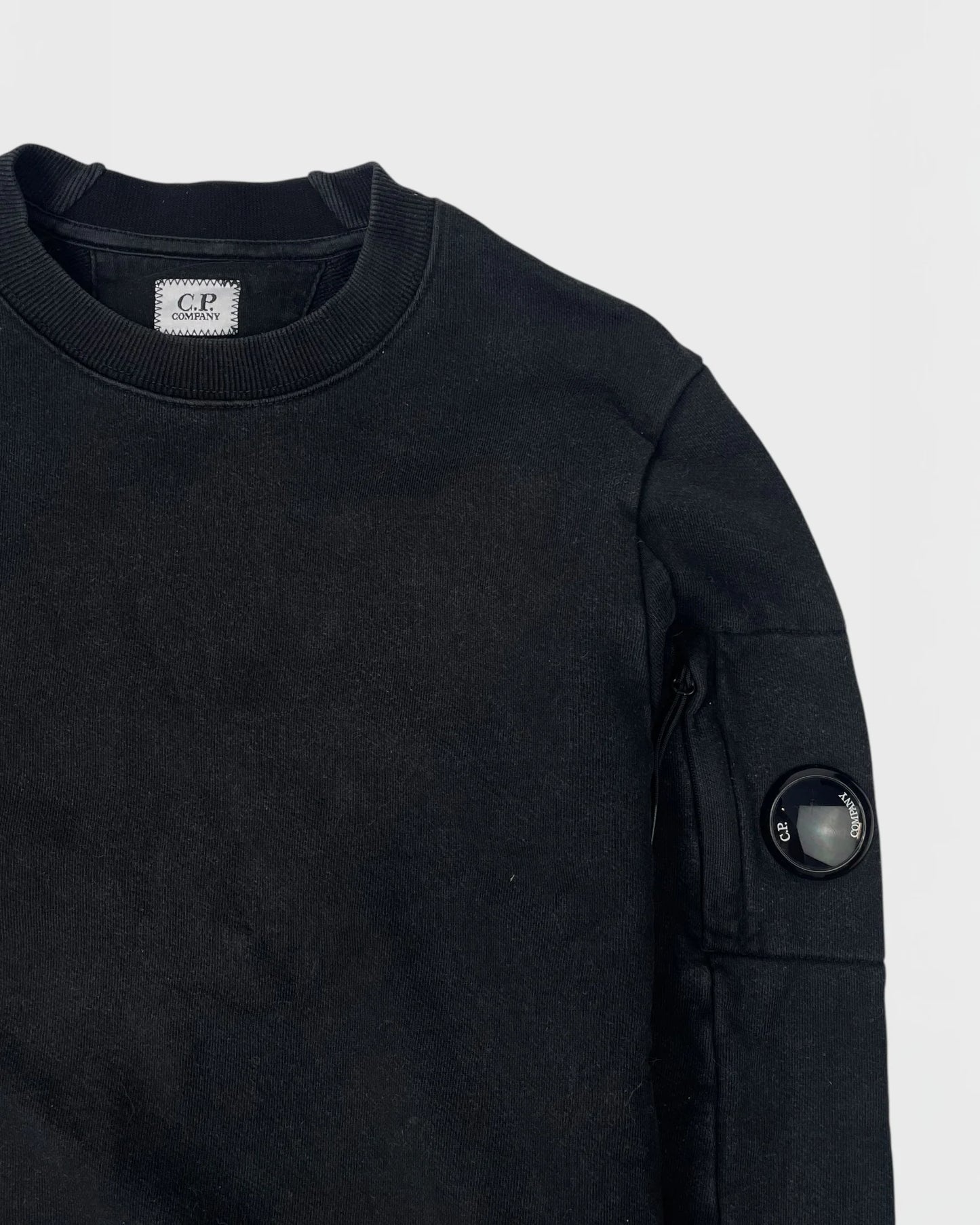C.P company pull